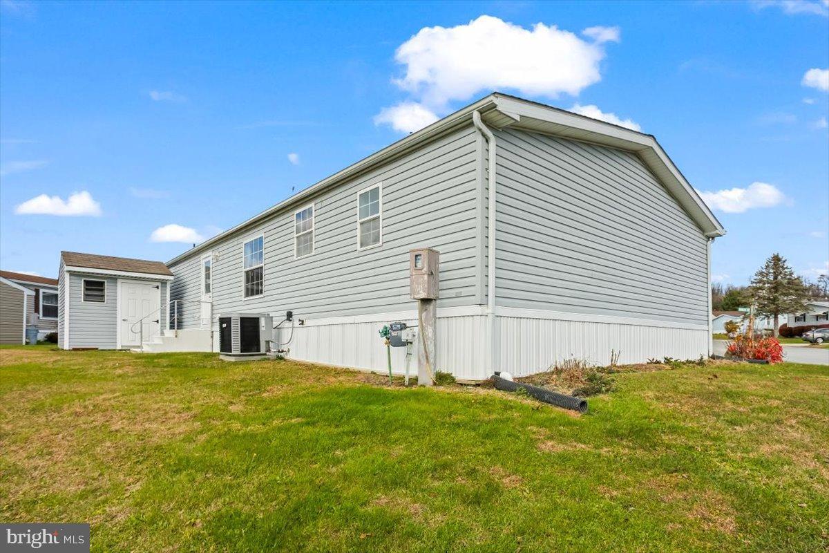 SUNSET ESTATES MHP - Residential