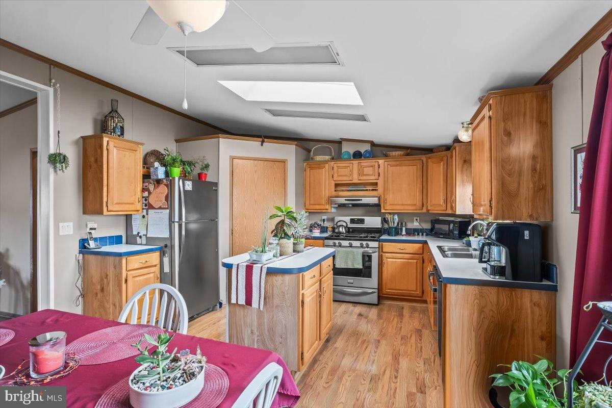 SUNSET ESTATES MHP - Residential