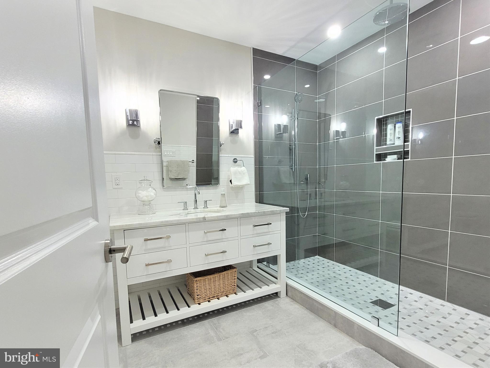 WEATHERFIELD - Residential