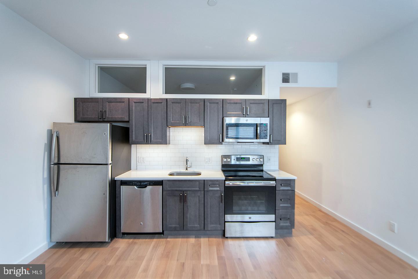 WASHINGTON SQ - Residential Lease