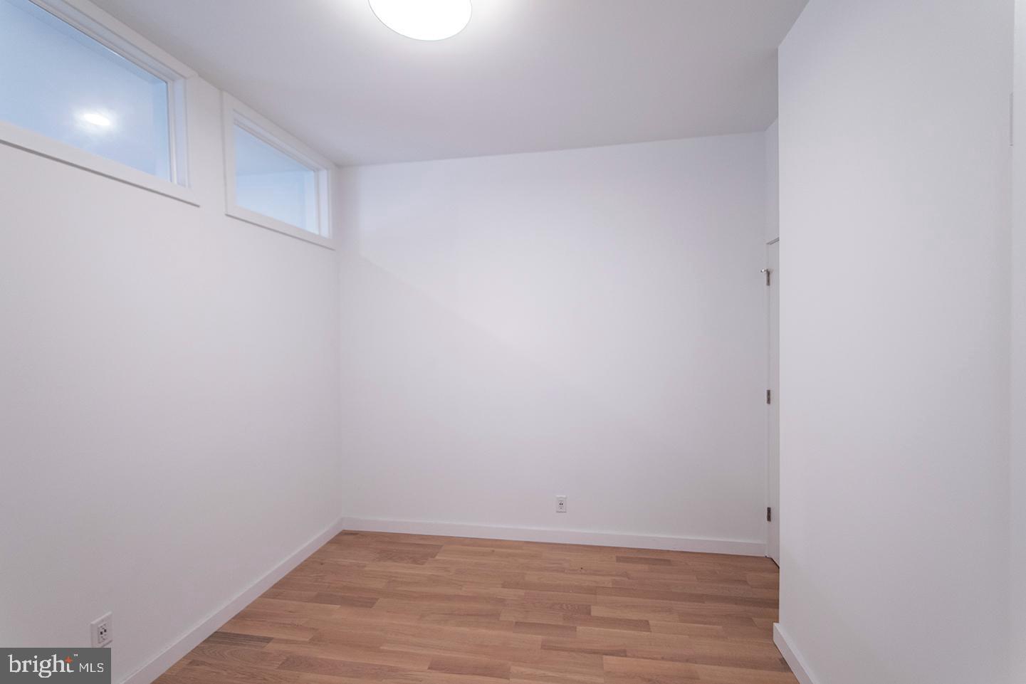 WASHINGTON SQ - Residential Lease