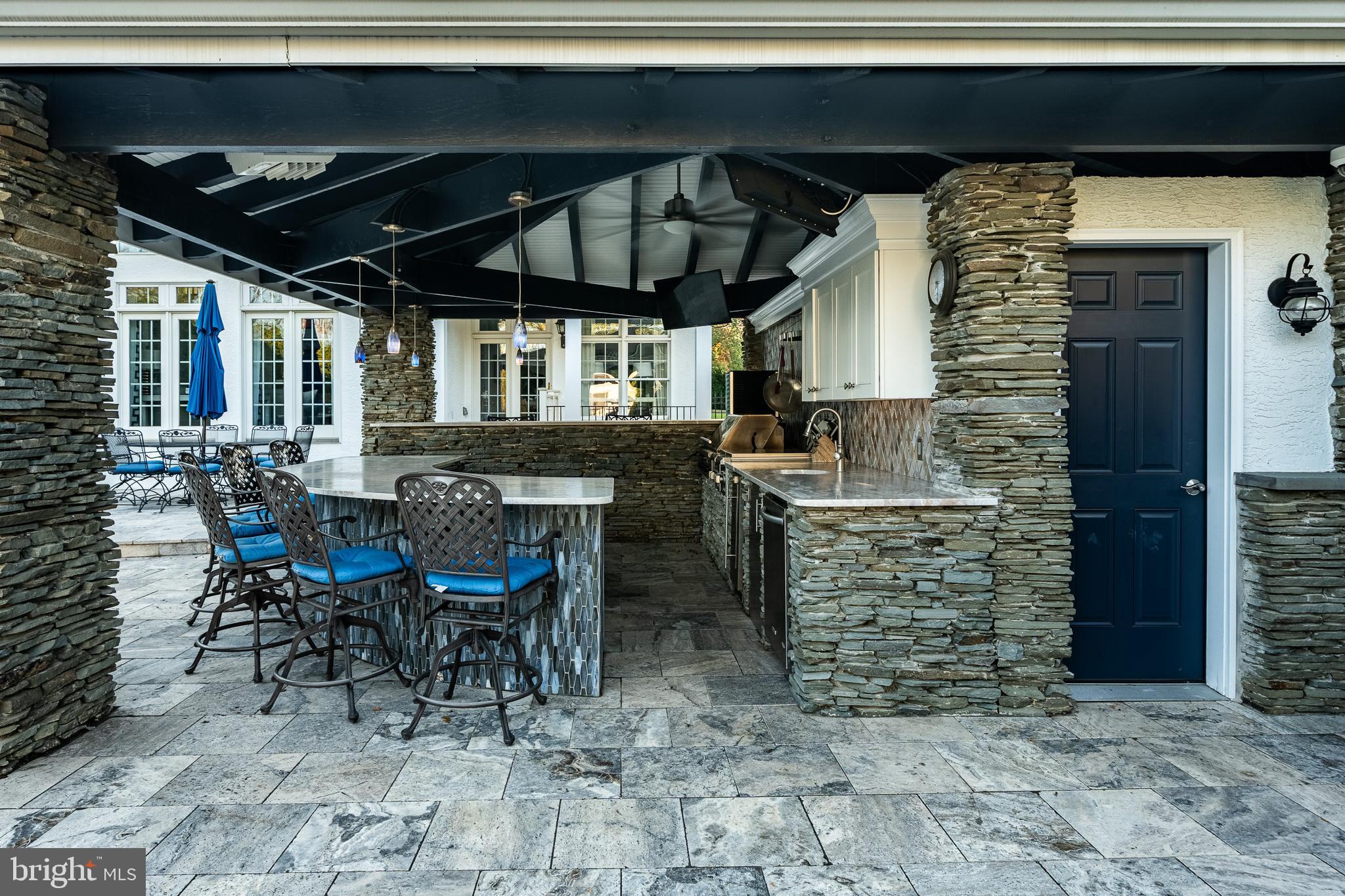 WHITEGATE - Residential