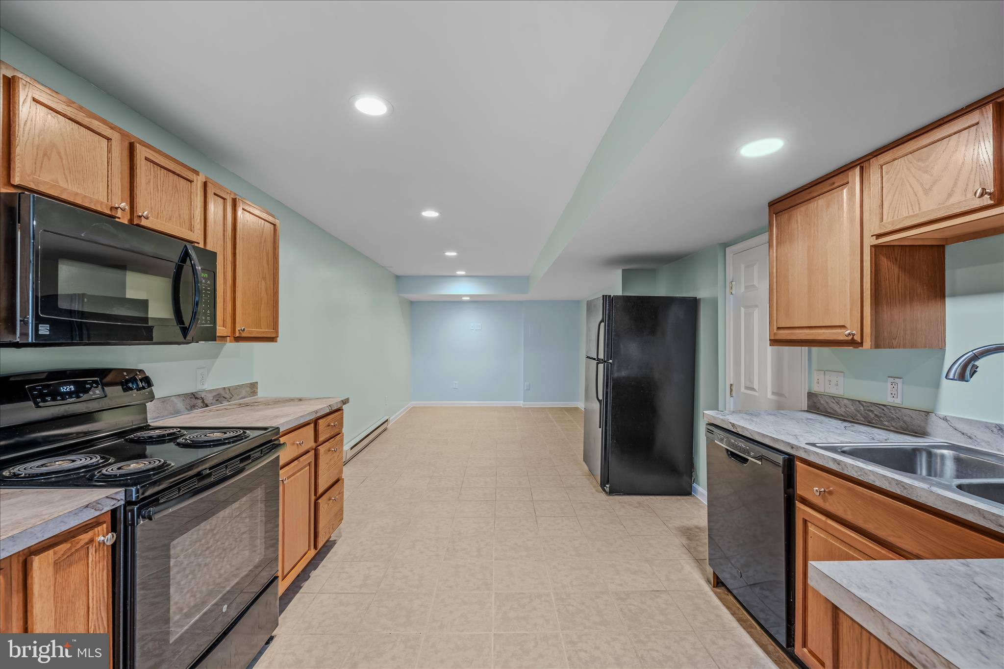 SUMMER HILL - Residential Lease