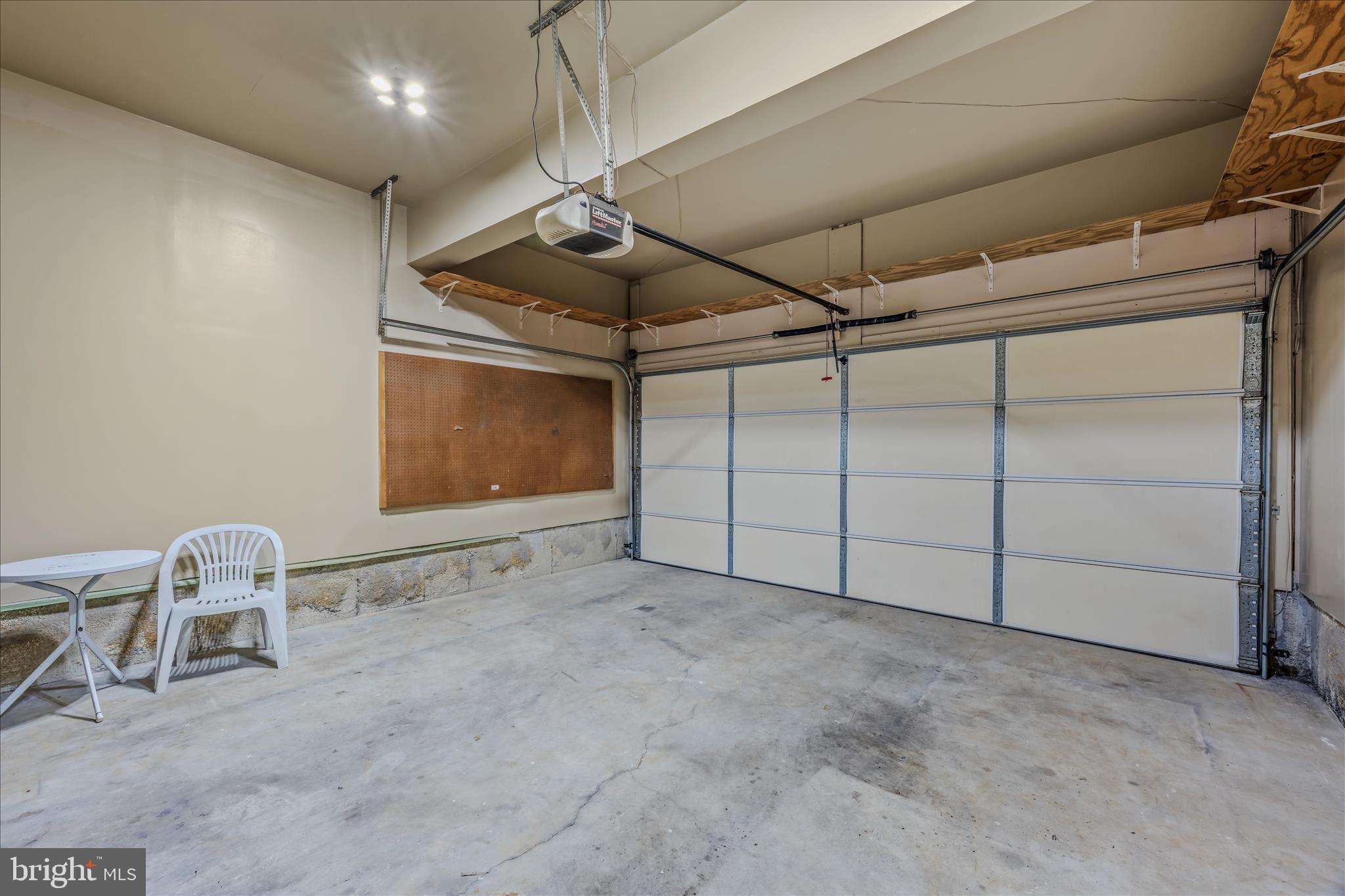 SUMMER HILL - Residential Lease