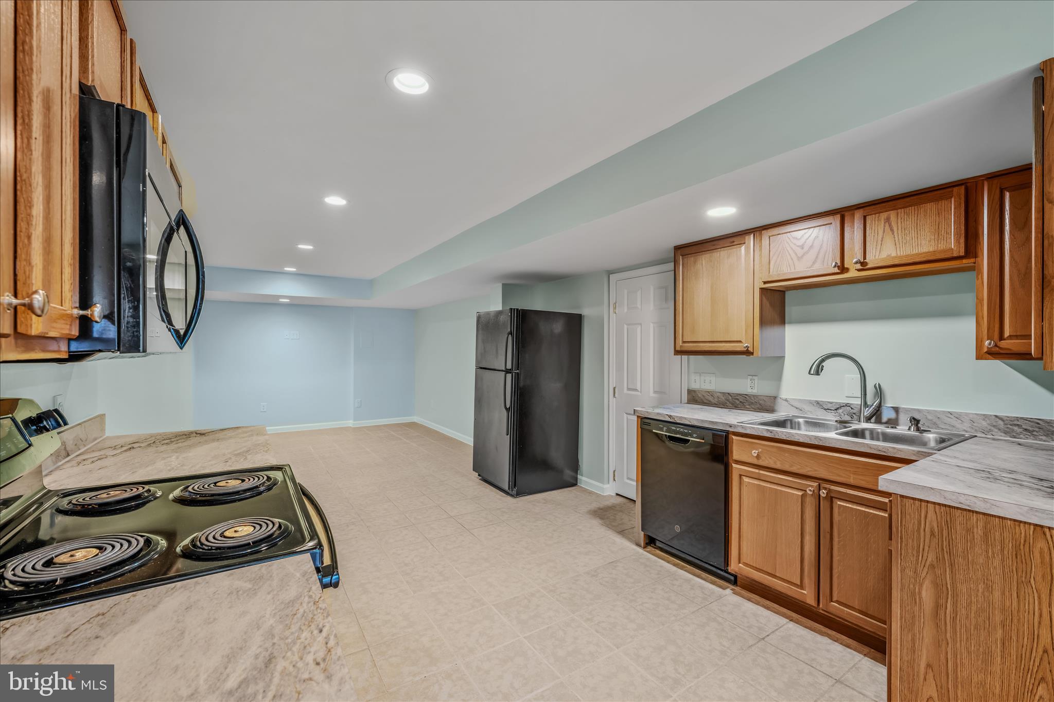 SUMMER HILL - Residential Lease