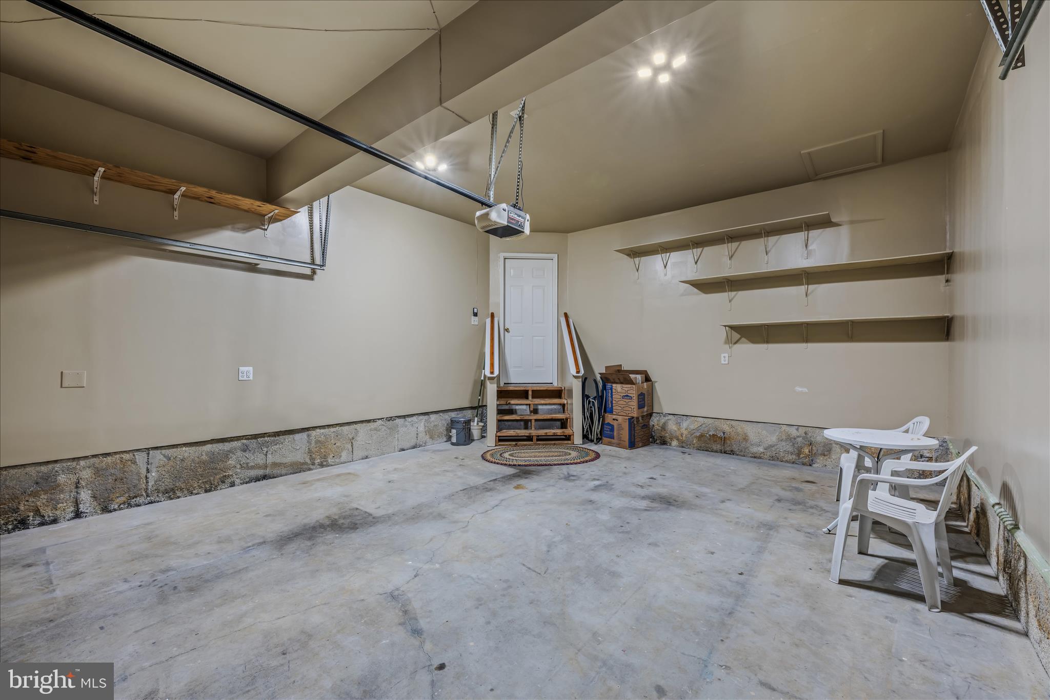 SUMMER HILL - Residential Lease