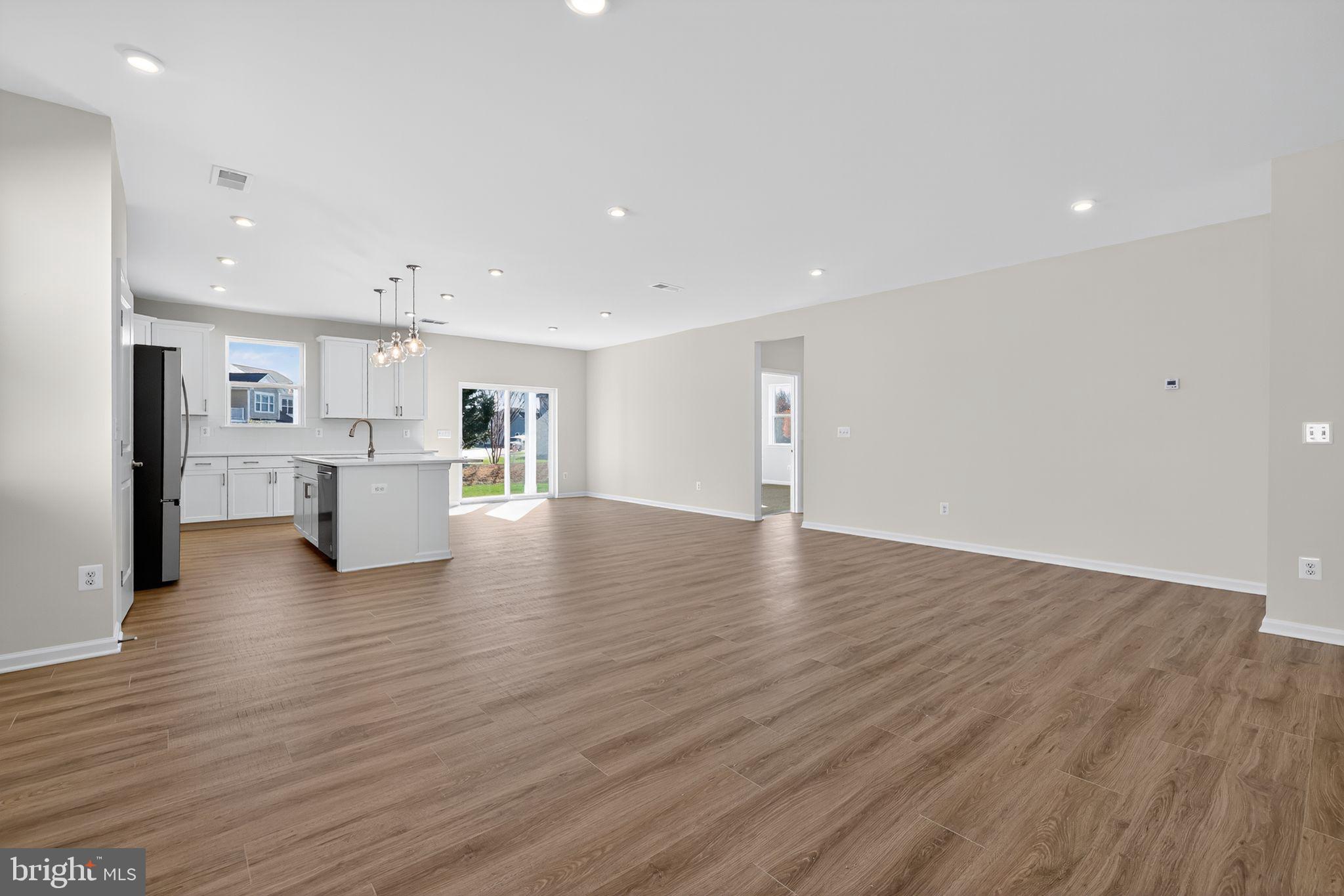 SANDPIPER COVE - Residential