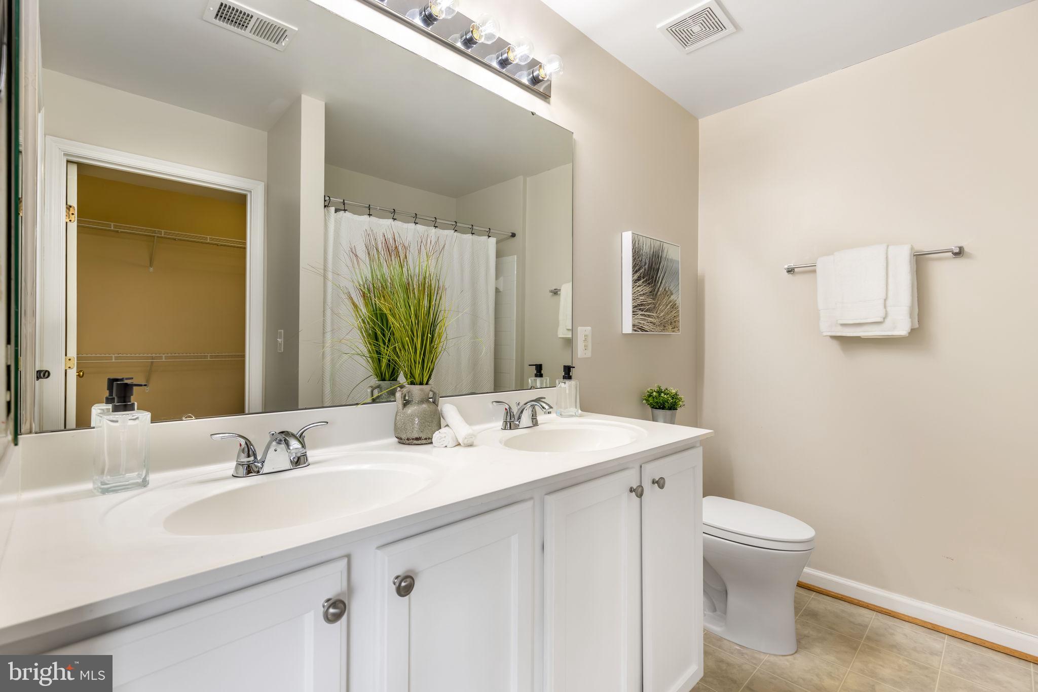 LANSDOWNE - Residential