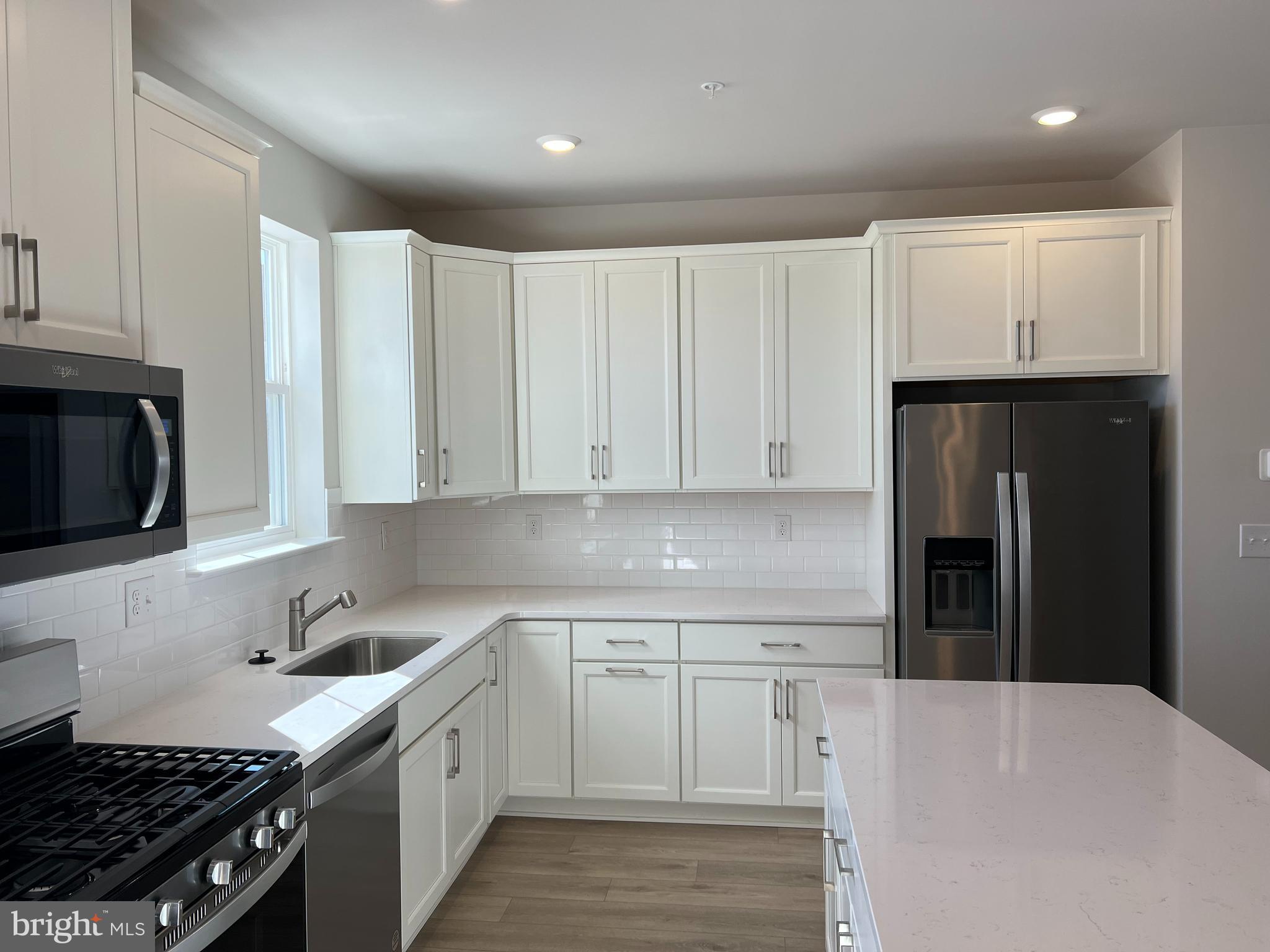 RIVER POINTE - Residential Lease