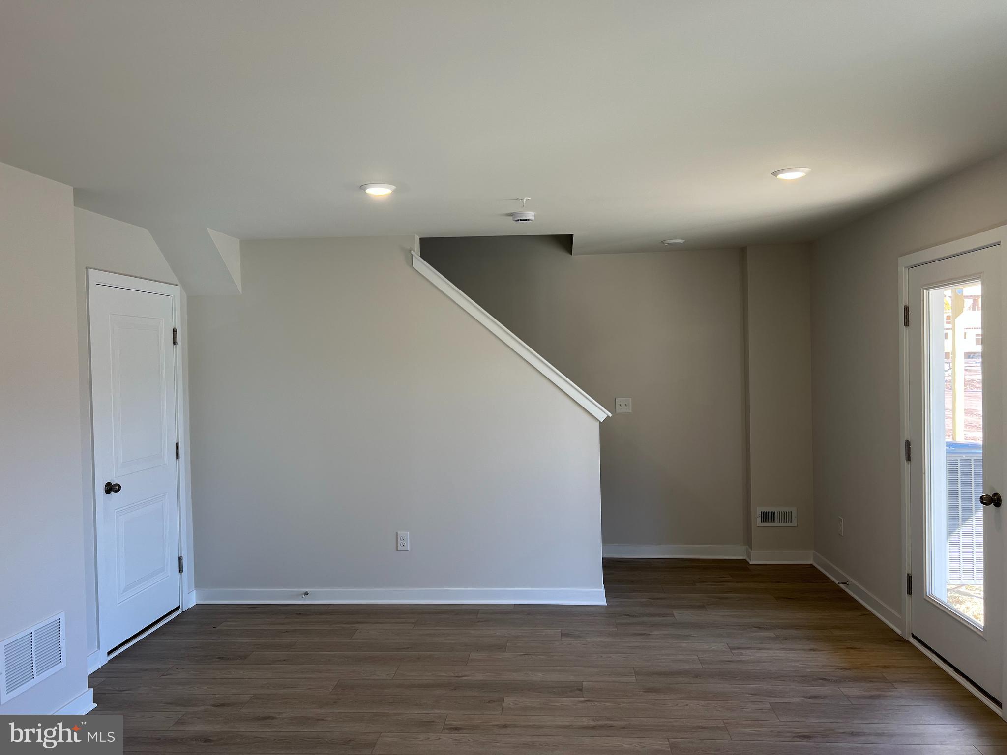 RIVER POINTE - Residential Lease