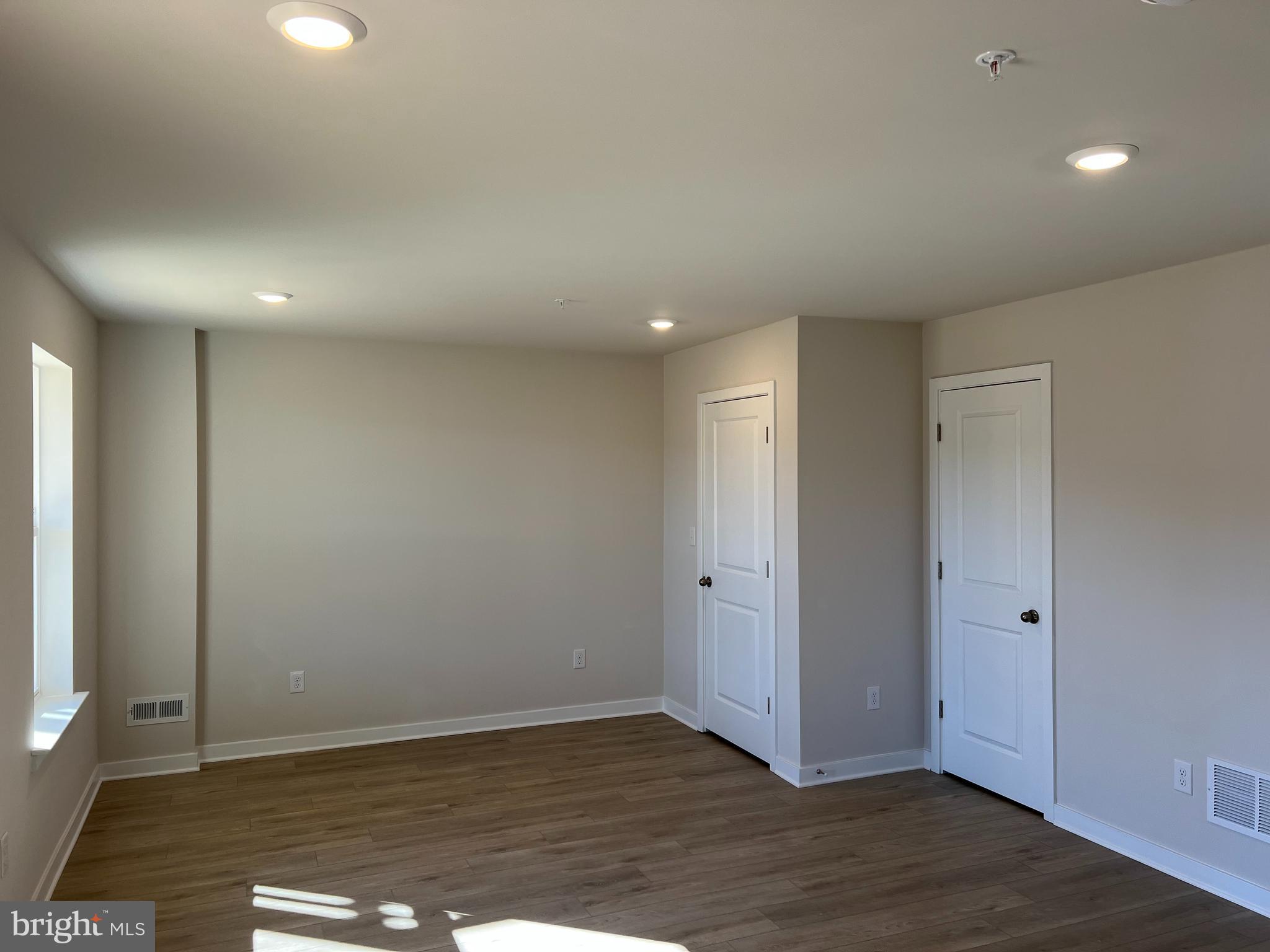 RIVER POINTE - Residential Lease