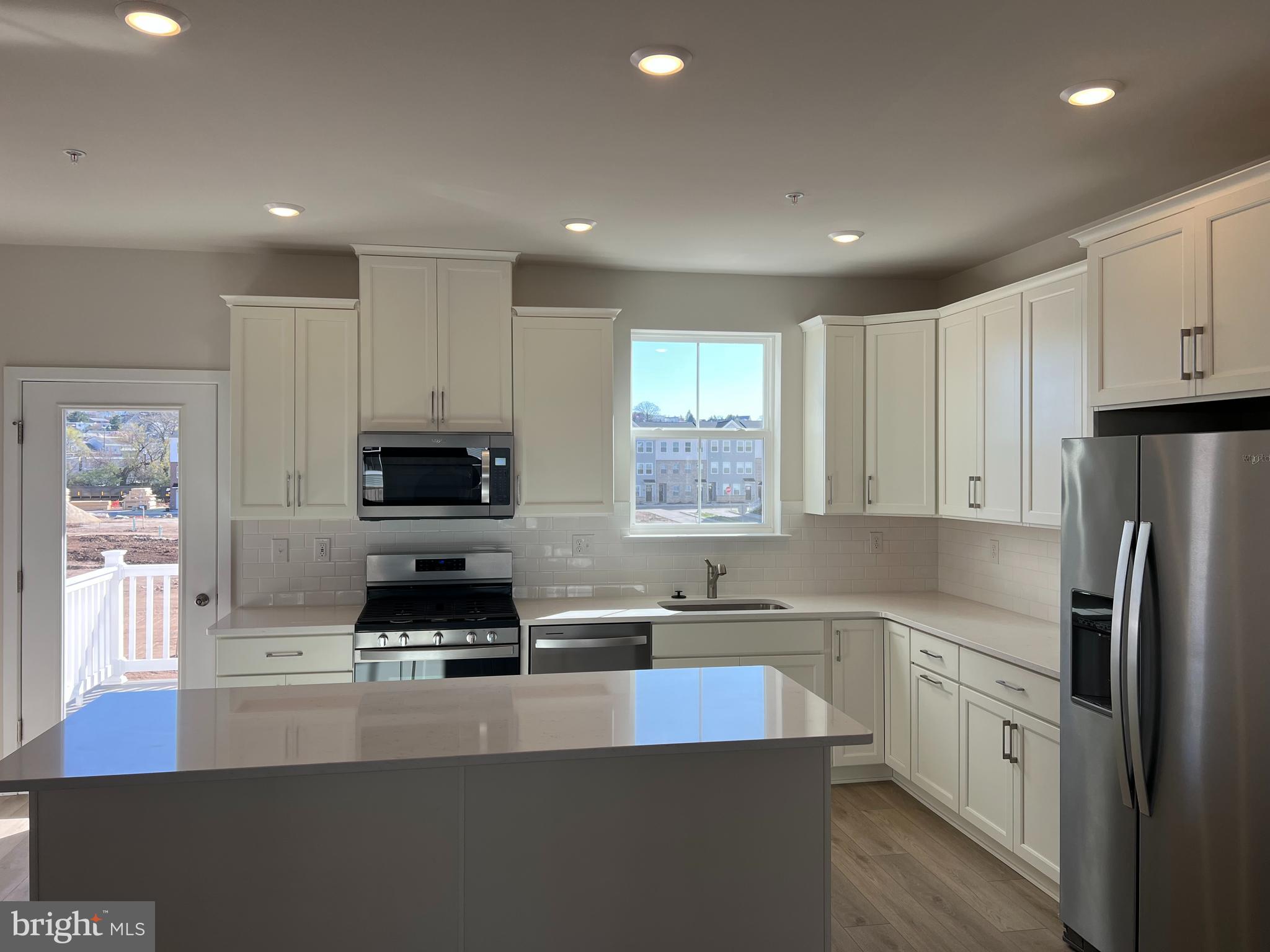 RIVER POINTE - Residential Lease