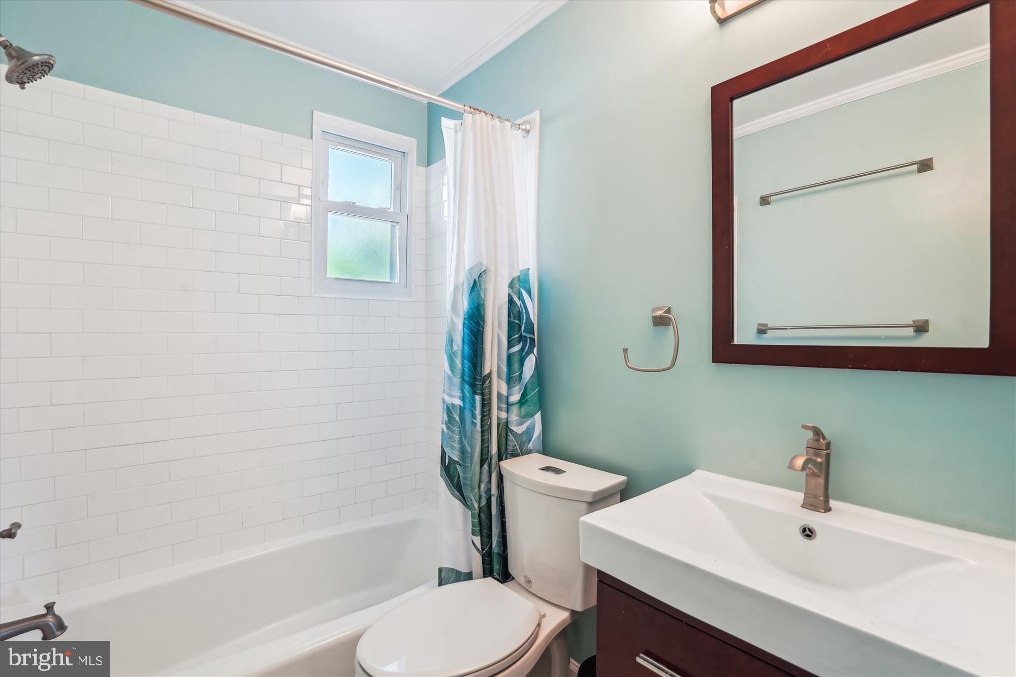 HOLMES RUN ACRES - Residential Lease