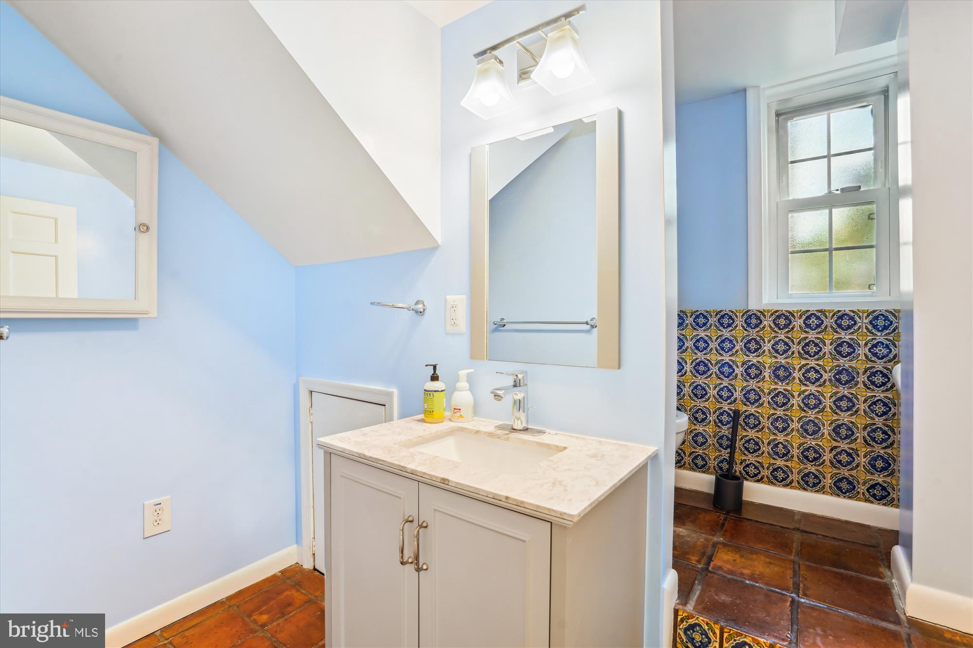 HOLMES RUN ACRES - Residential Lease