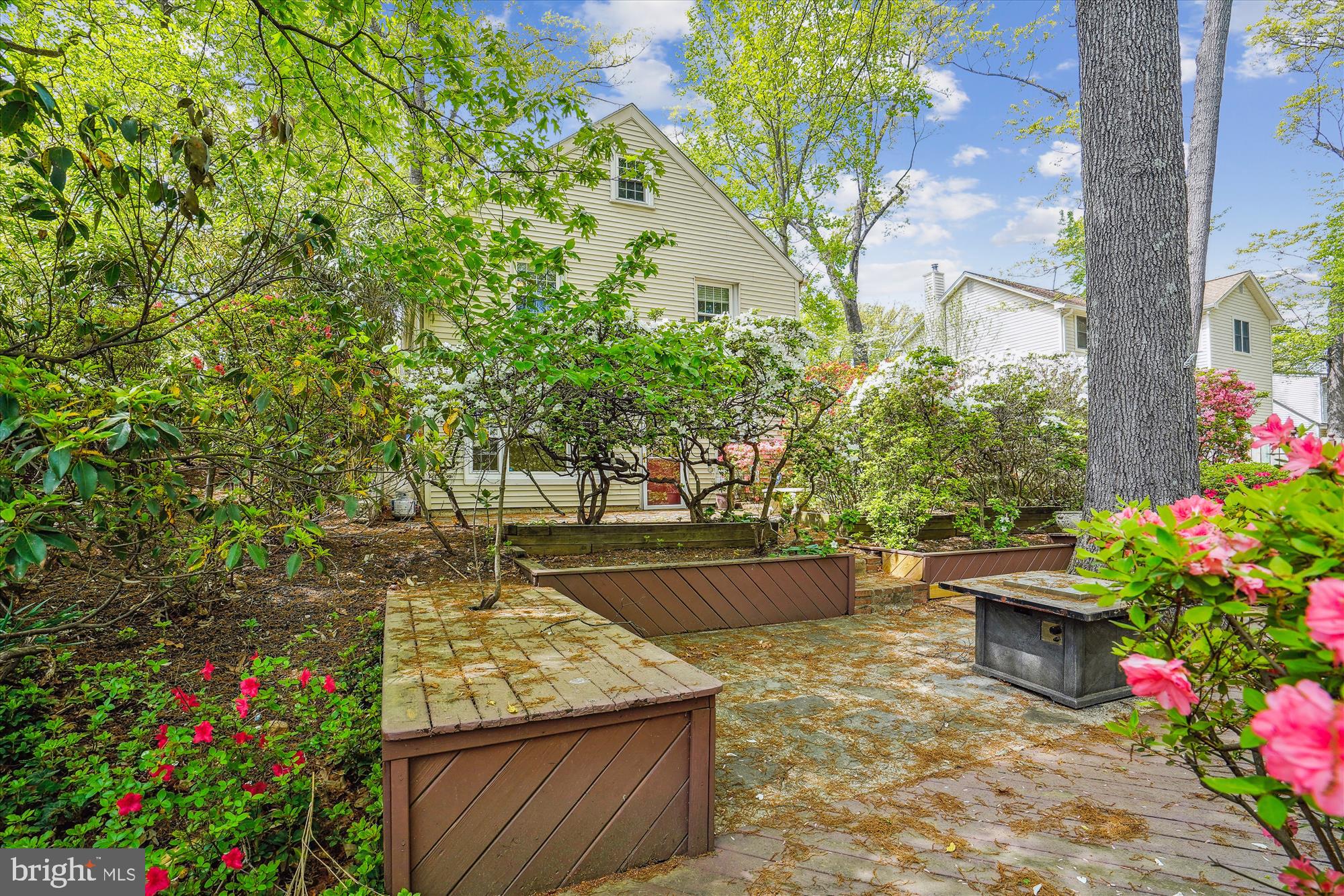 HOLMES RUN ACRES - Residential Lease