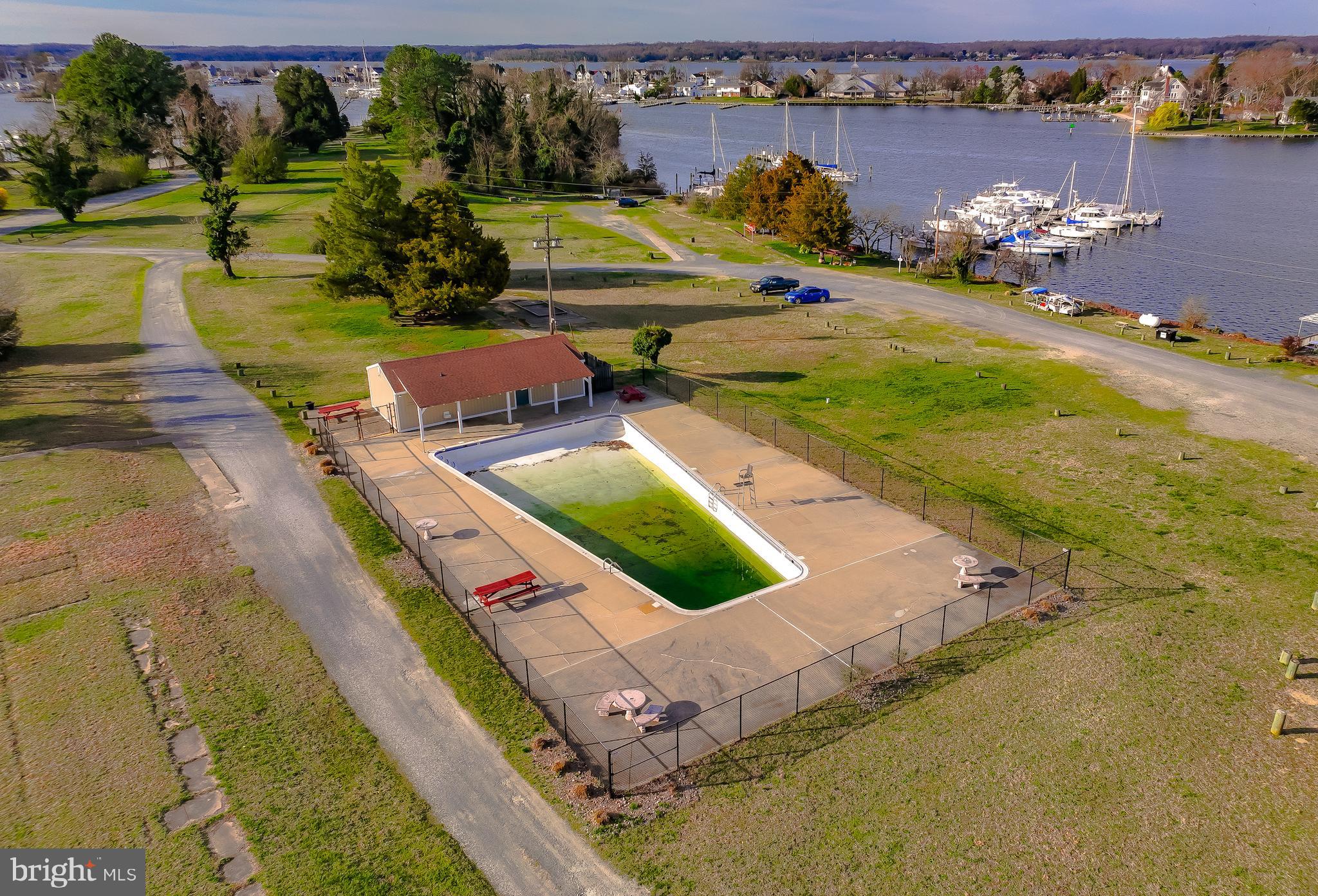 WINDWARD HARBOUR AT SOLOMONS - Residential