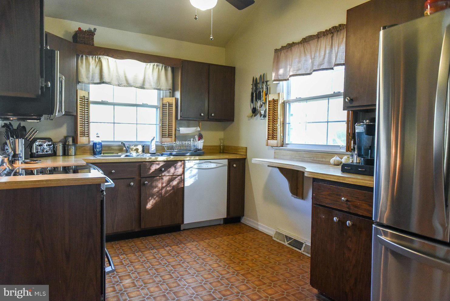 TOWN CREEK - Residential Lease