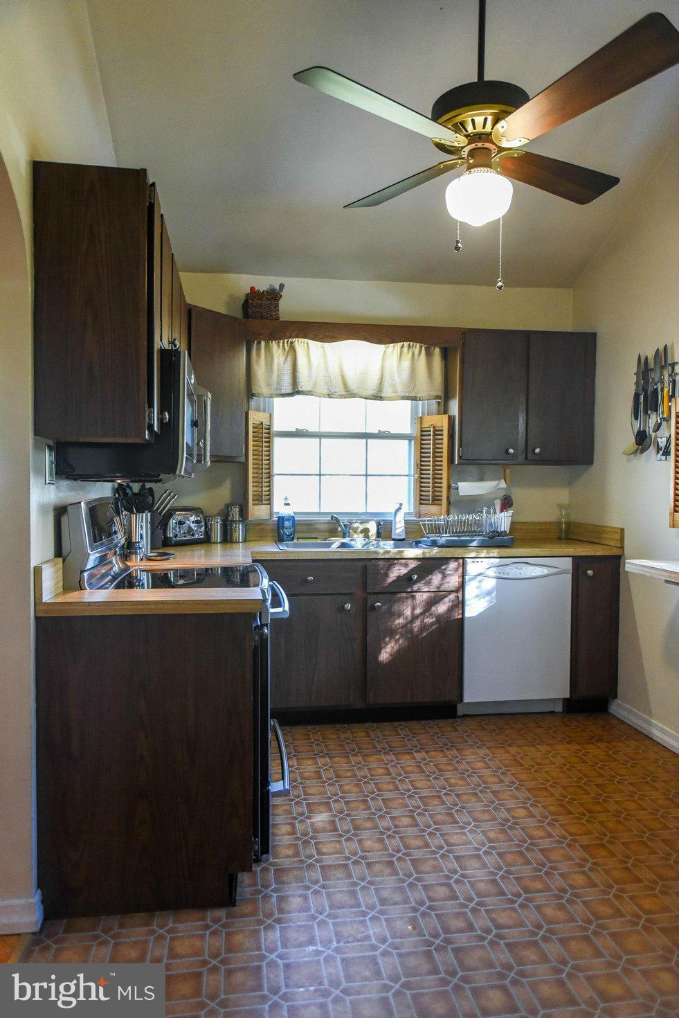 TOWN CREEK - Residential Lease