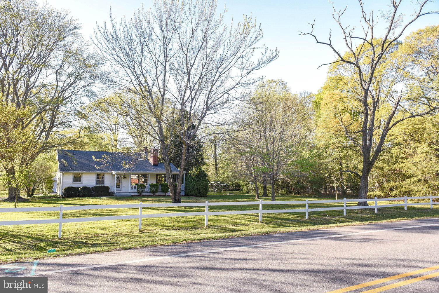 TOWN CREEK - Residential Lease