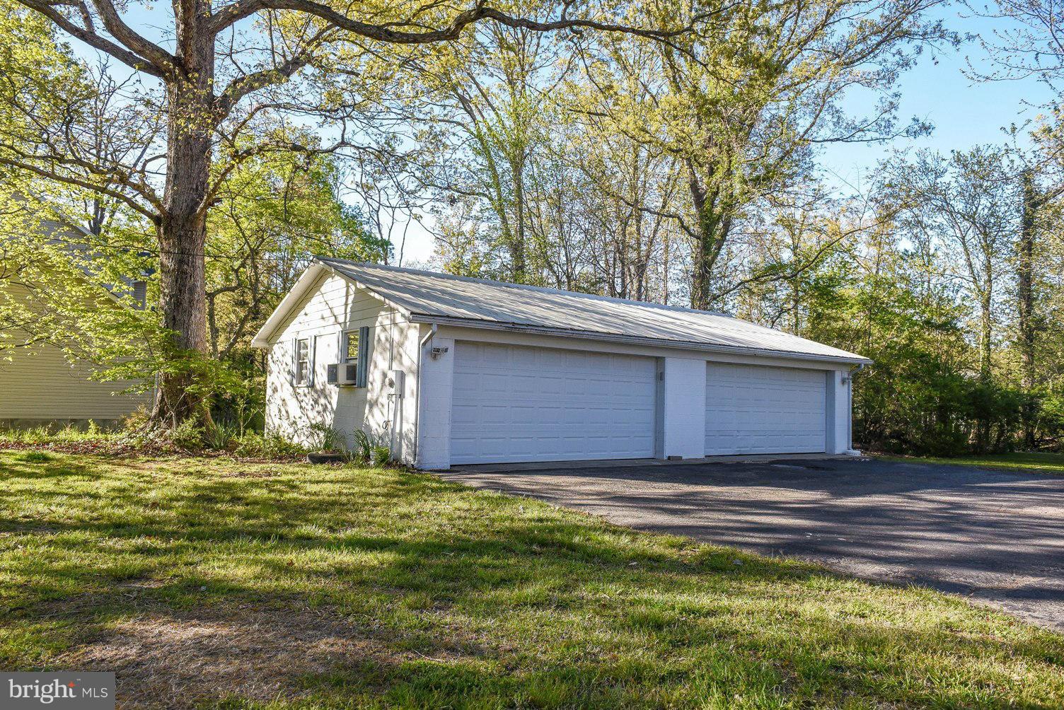 TOWN CREEK - Residential Lease