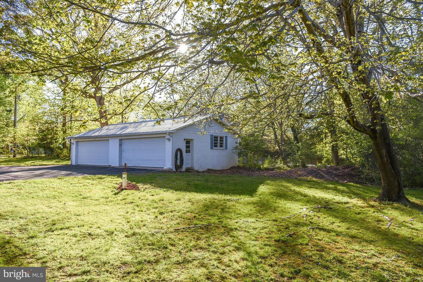 TOWN CREEK - Residential Lease