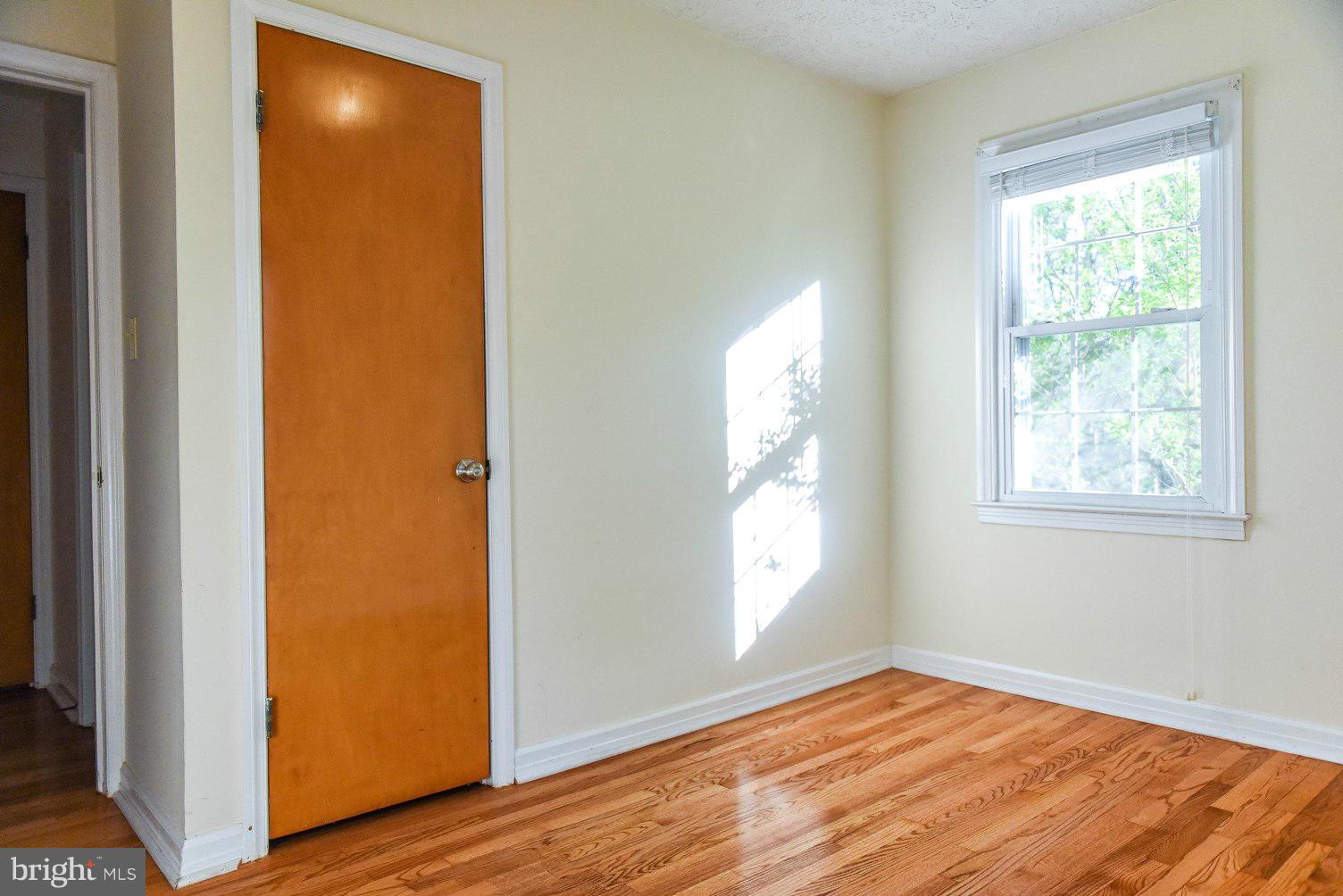 TOWN CREEK - Residential Lease