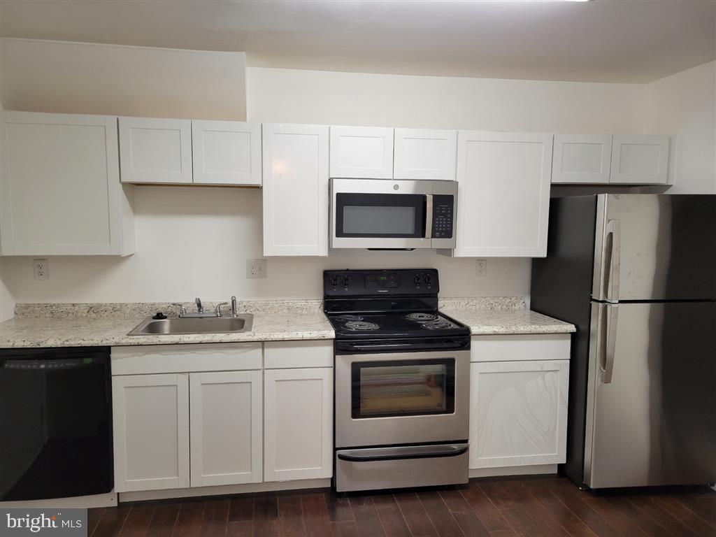 ST CHARLES BANNISTER - Residential Lease