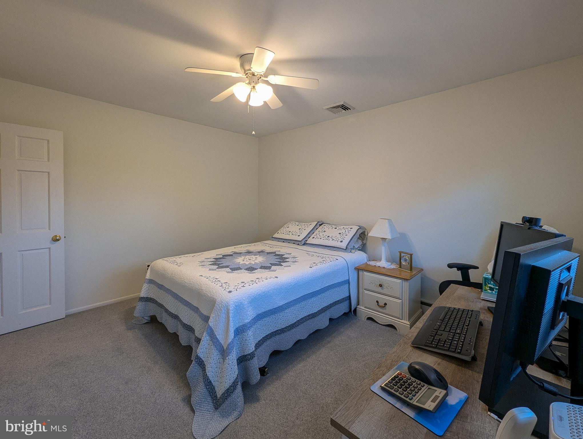 COUNTRY MEADOWS - Residential