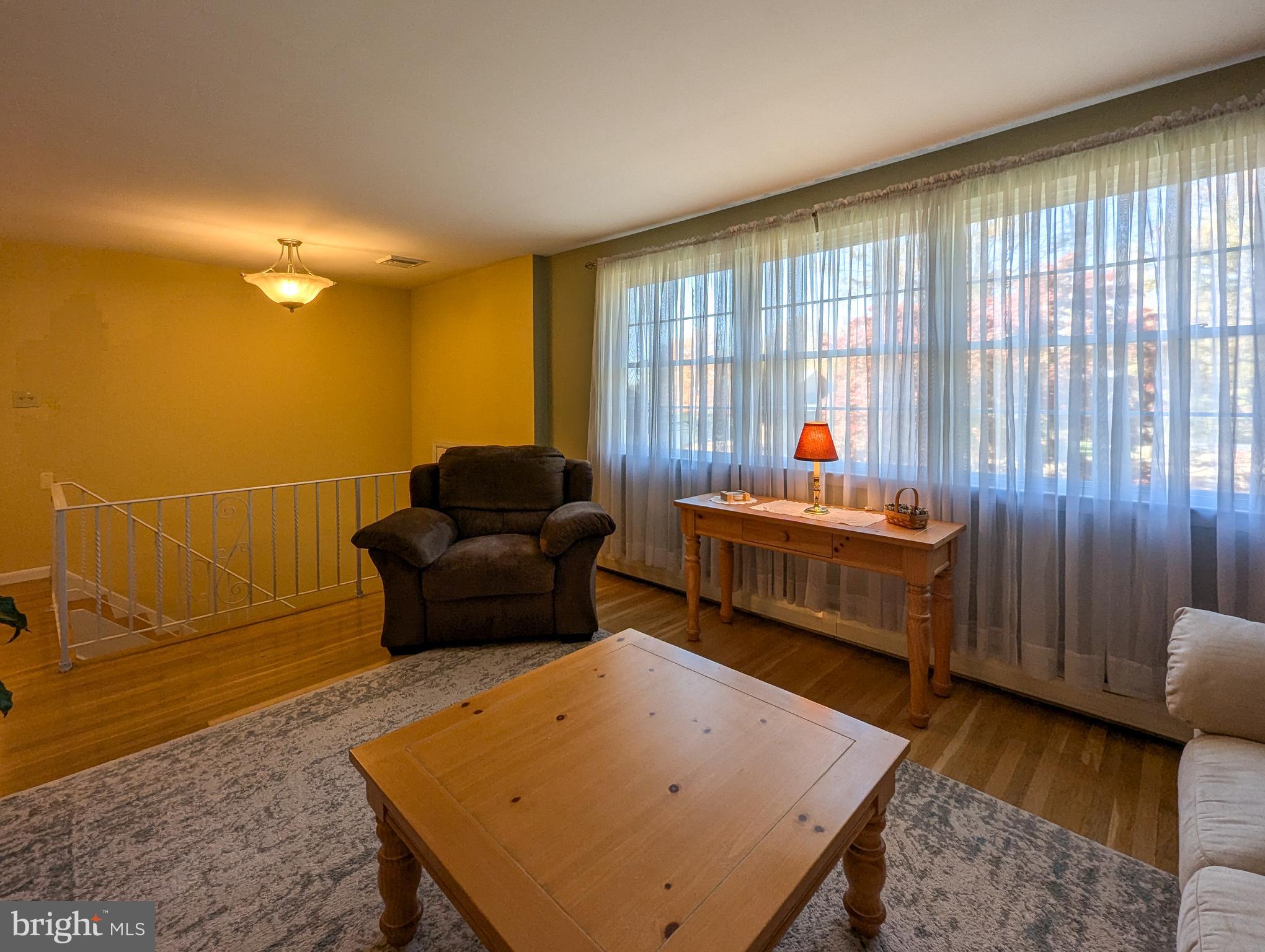 COUNTRY MEADOWS - Residential