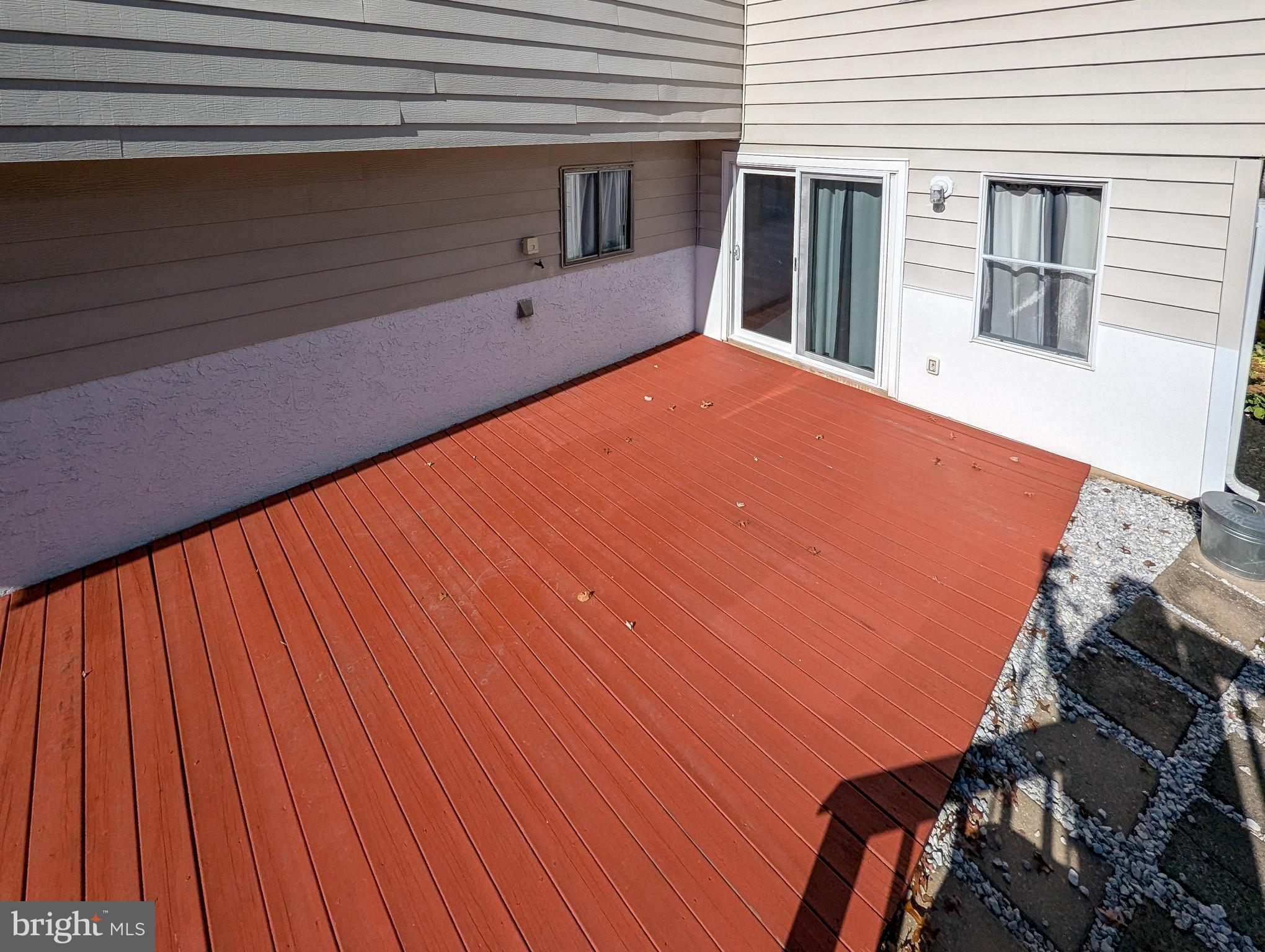 COUNTRY MEADOWS - Residential