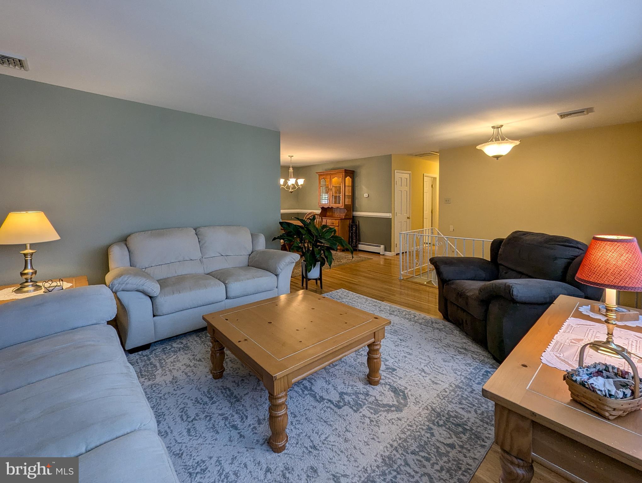 COUNTRY MEADOWS - Residential