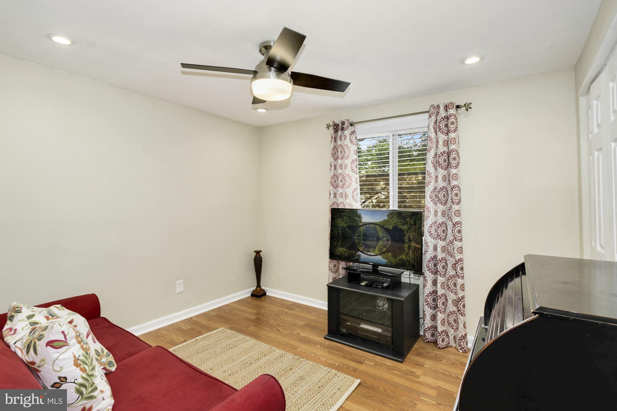 STEDWICK TOWNHOUSES - Residential