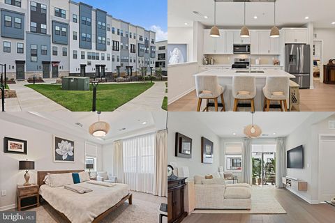 Photo of 14433 Glen Manor Drive #602, CHANTILLY, VA 20151 (MLS # VAFX2299962)