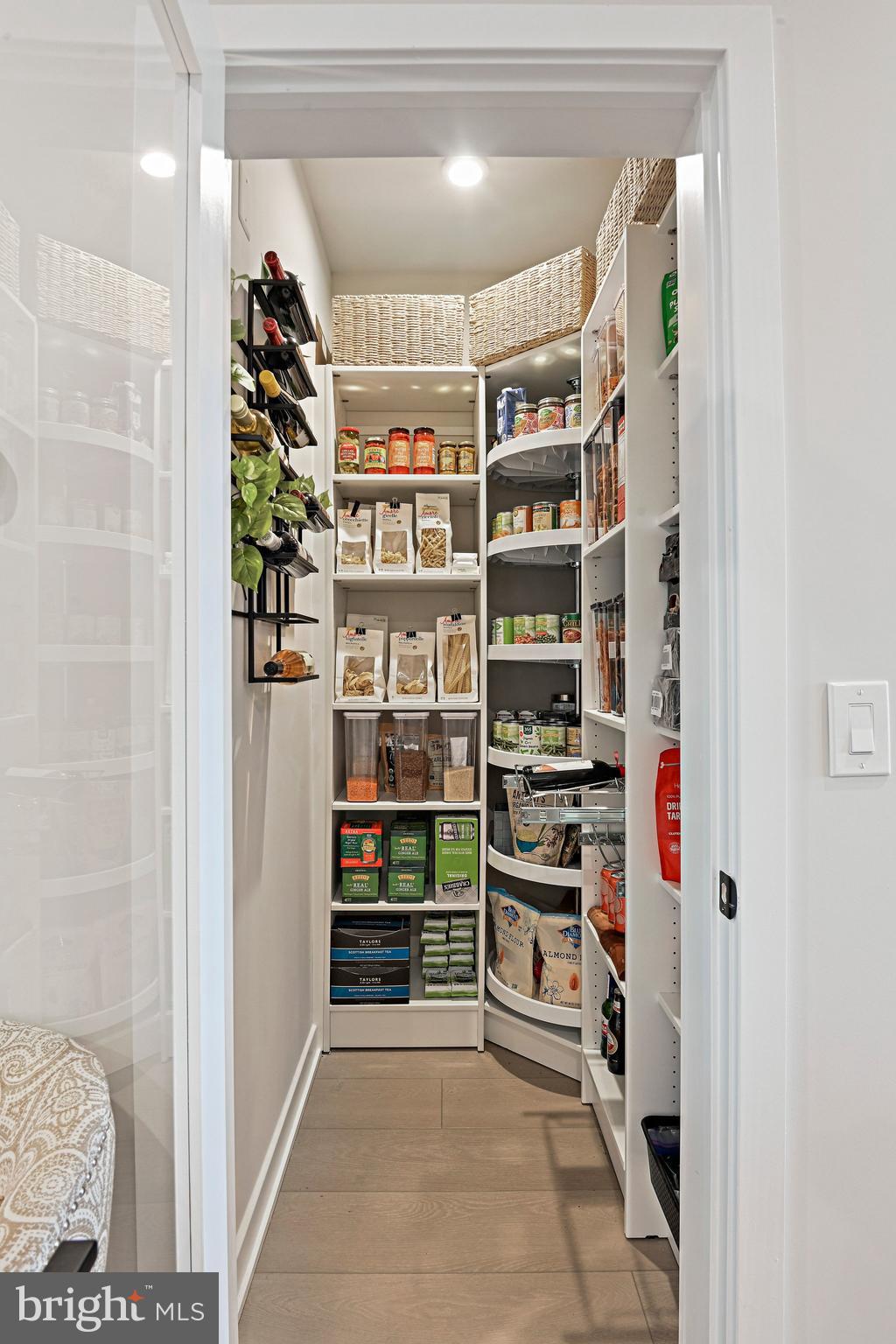 COMMONWEALTH PLACE AT WESTFIELDS - Residential