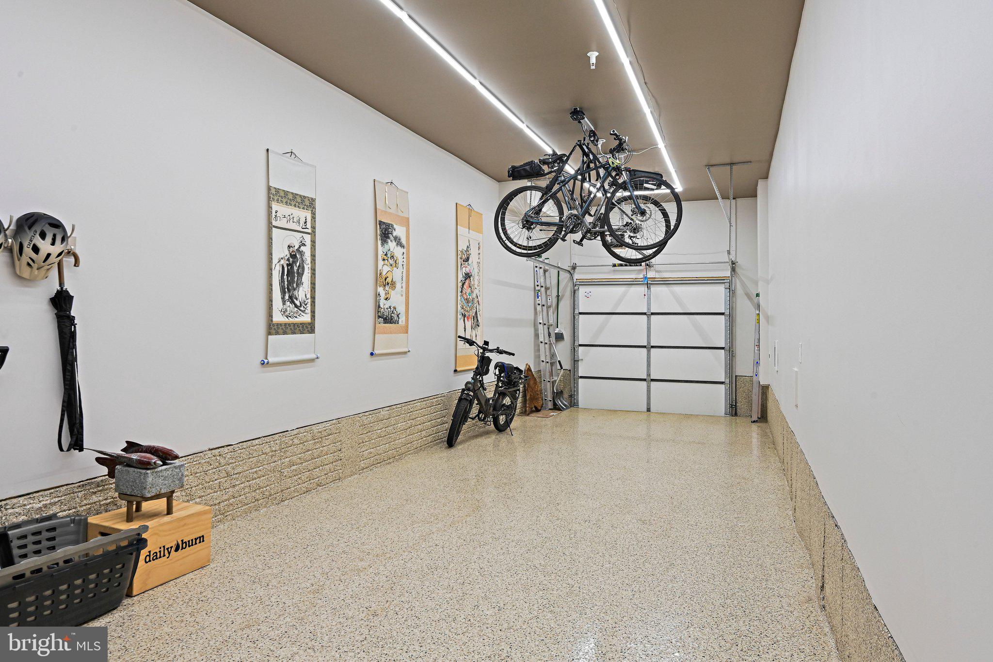 COMMONWEALTH PLACE AT WESTFIELDS - Residential