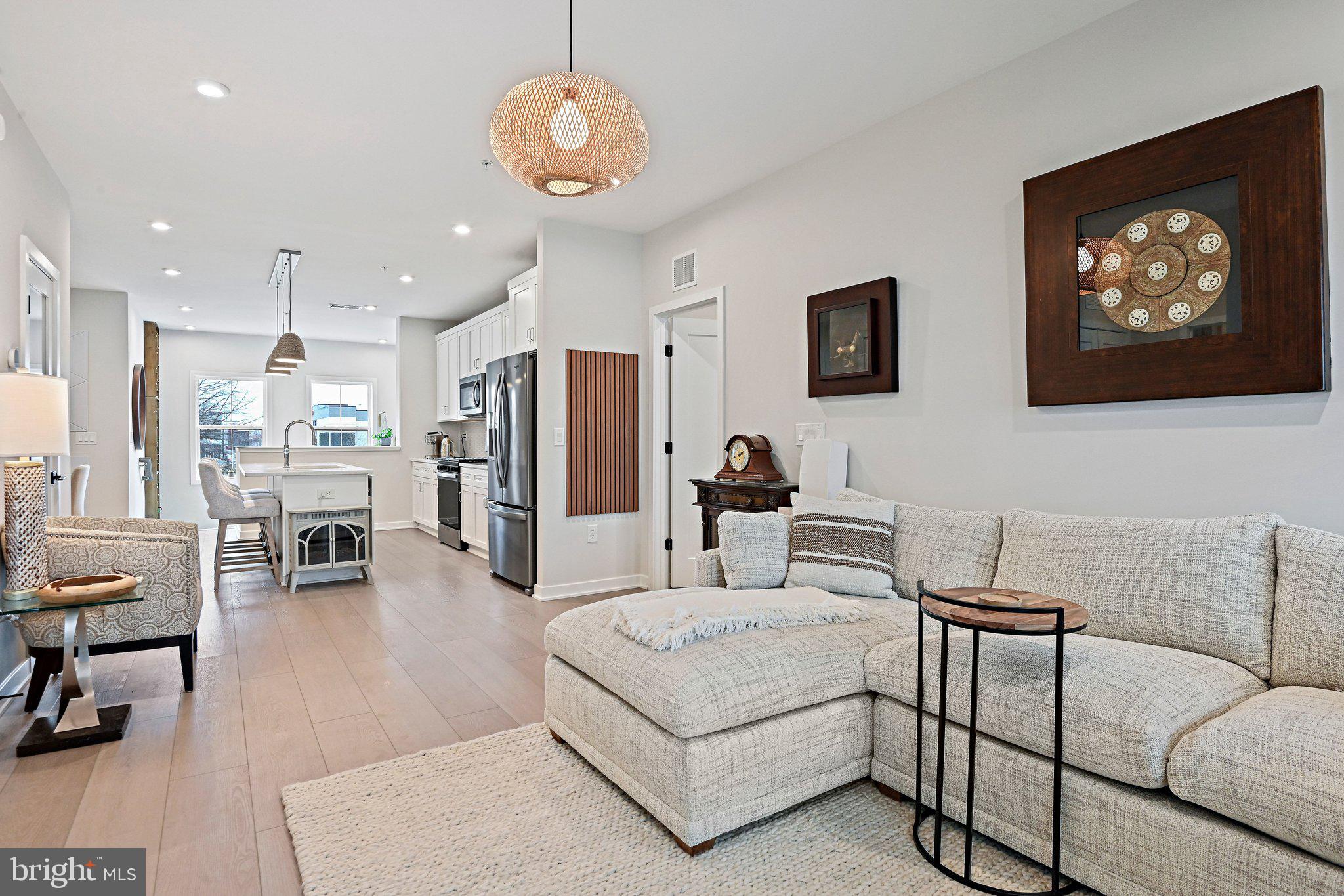 COMMONWEALTH PLACE AT WESTFIELDS - Residential