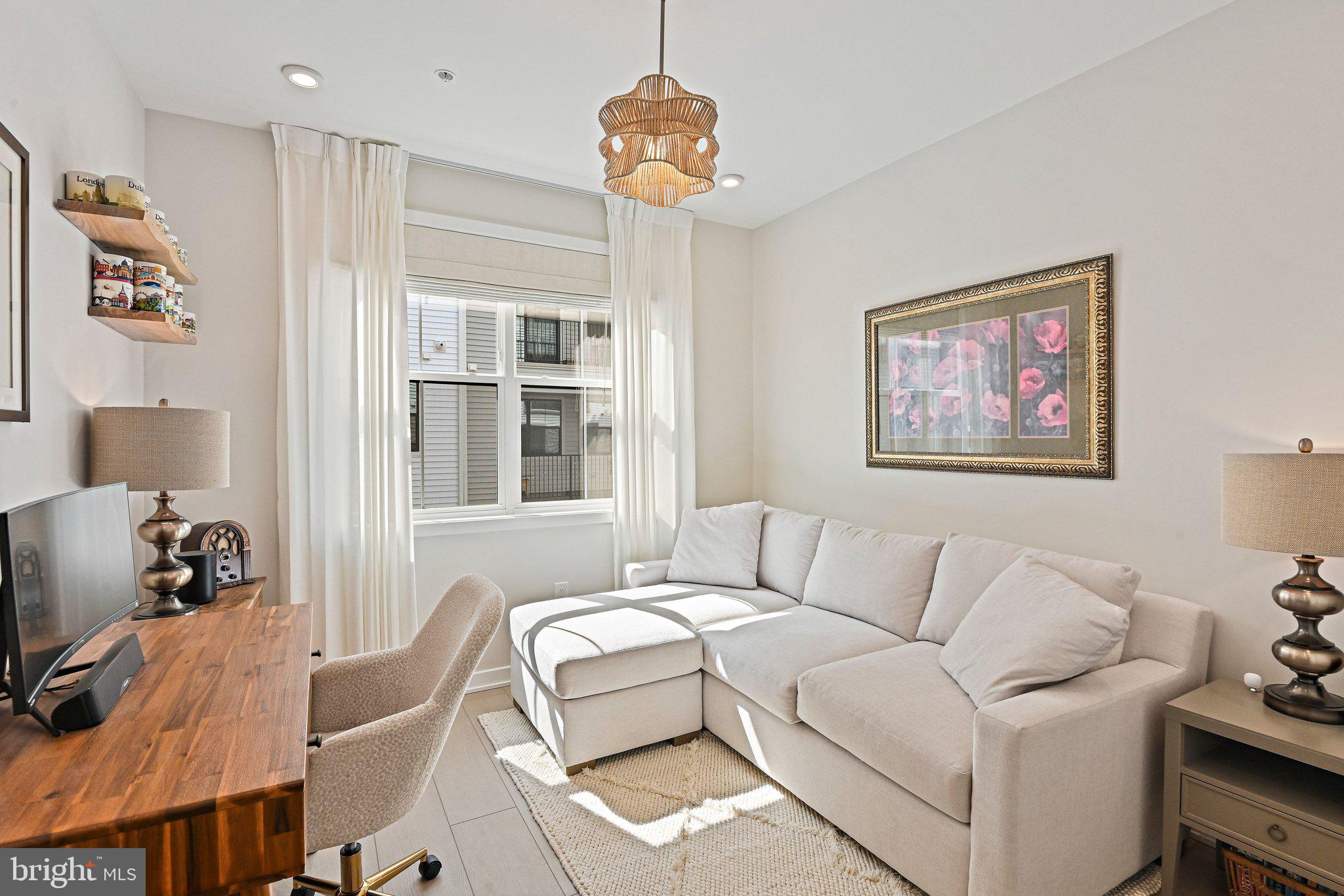 COMMONWEALTH PLACE AT WESTFIELDS - Residential