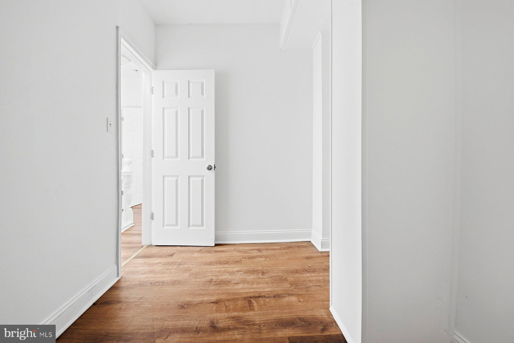 ELLWOOD PARK - Residential