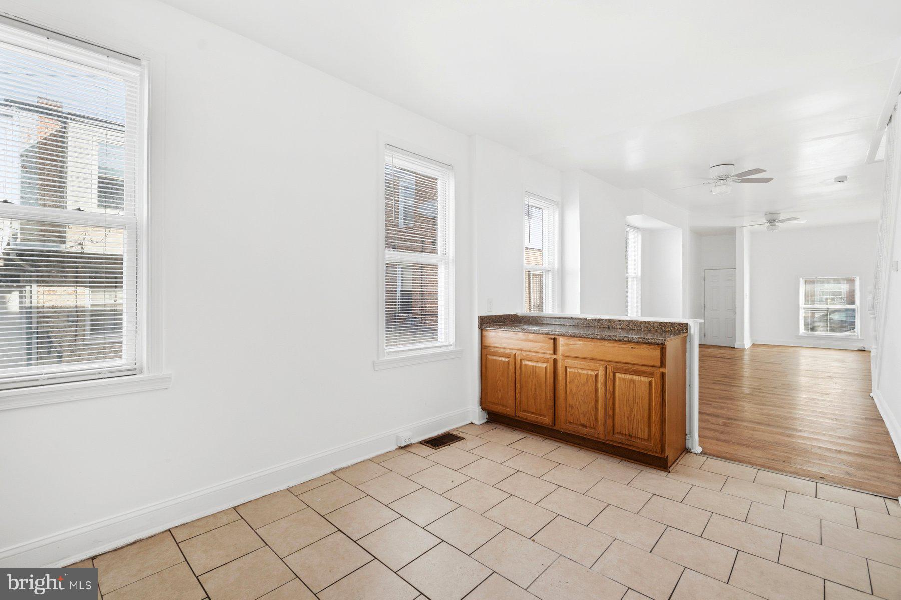 ELLWOOD PARK - Residential