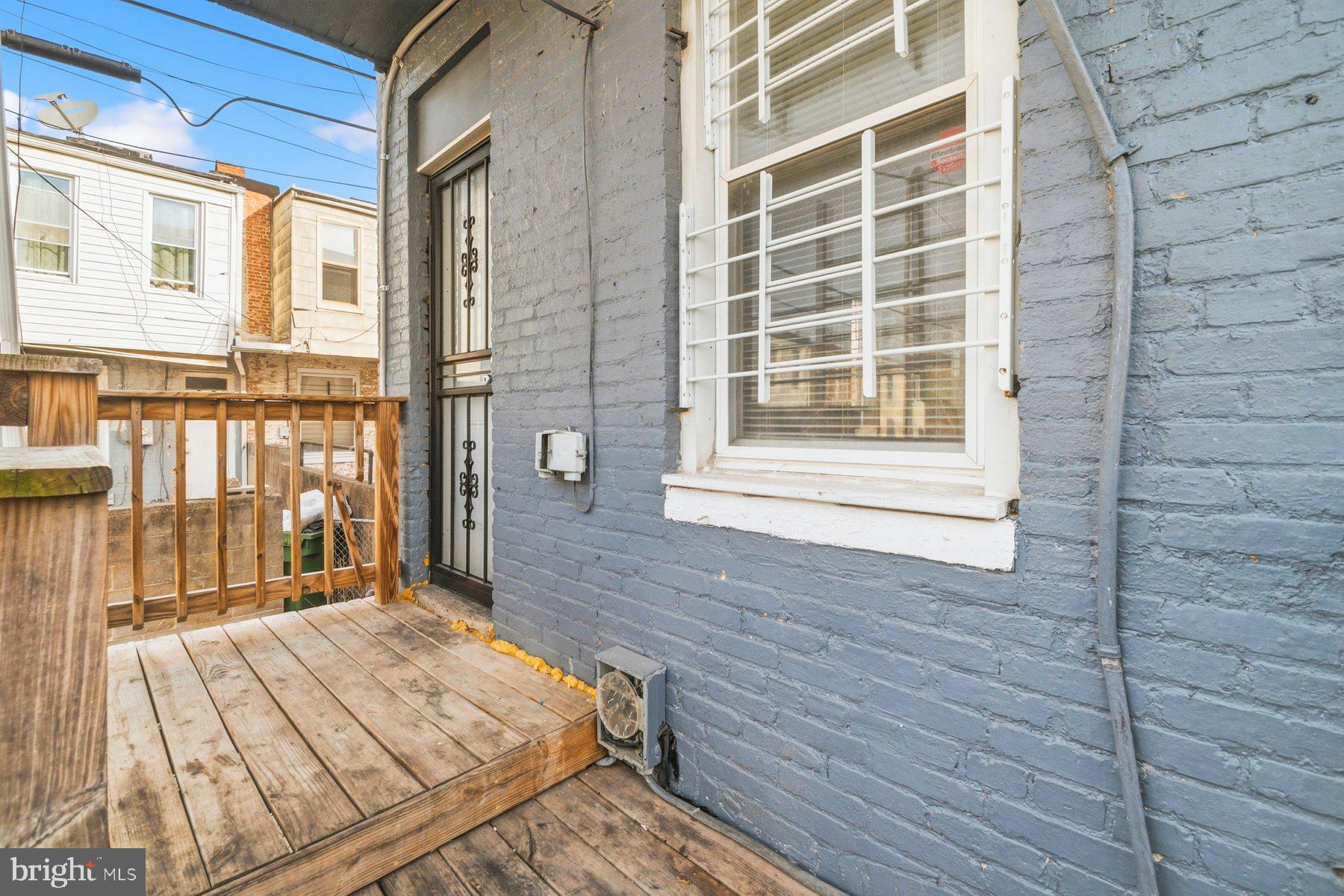 ELLWOOD PARK - Residential