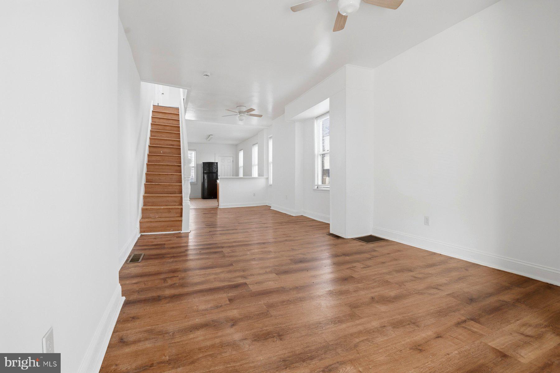 ELLWOOD PARK - Residential