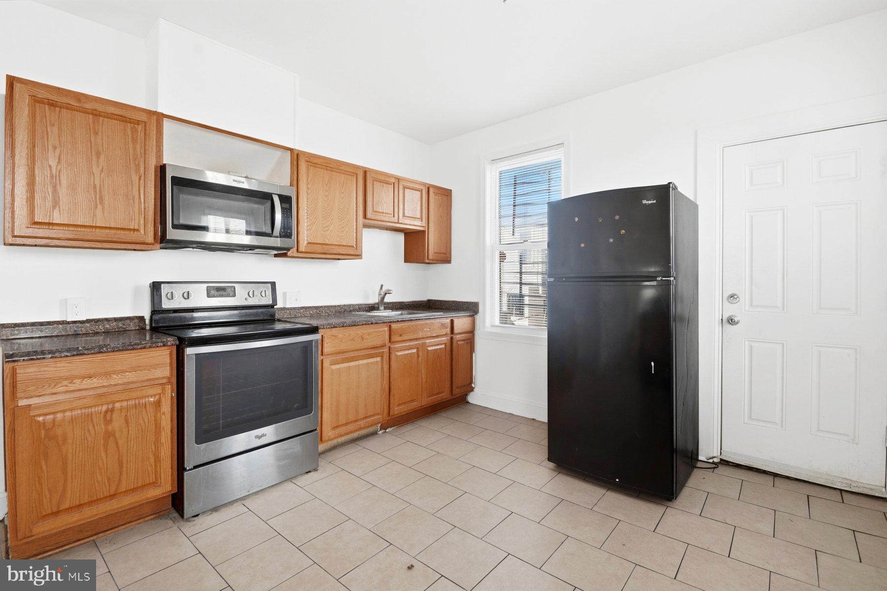 ELLWOOD PARK - Residential