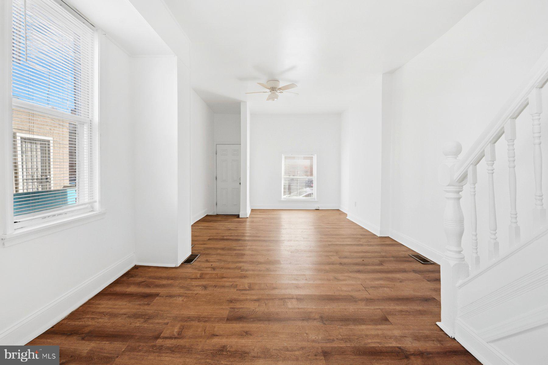 ELLWOOD PARK - Residential