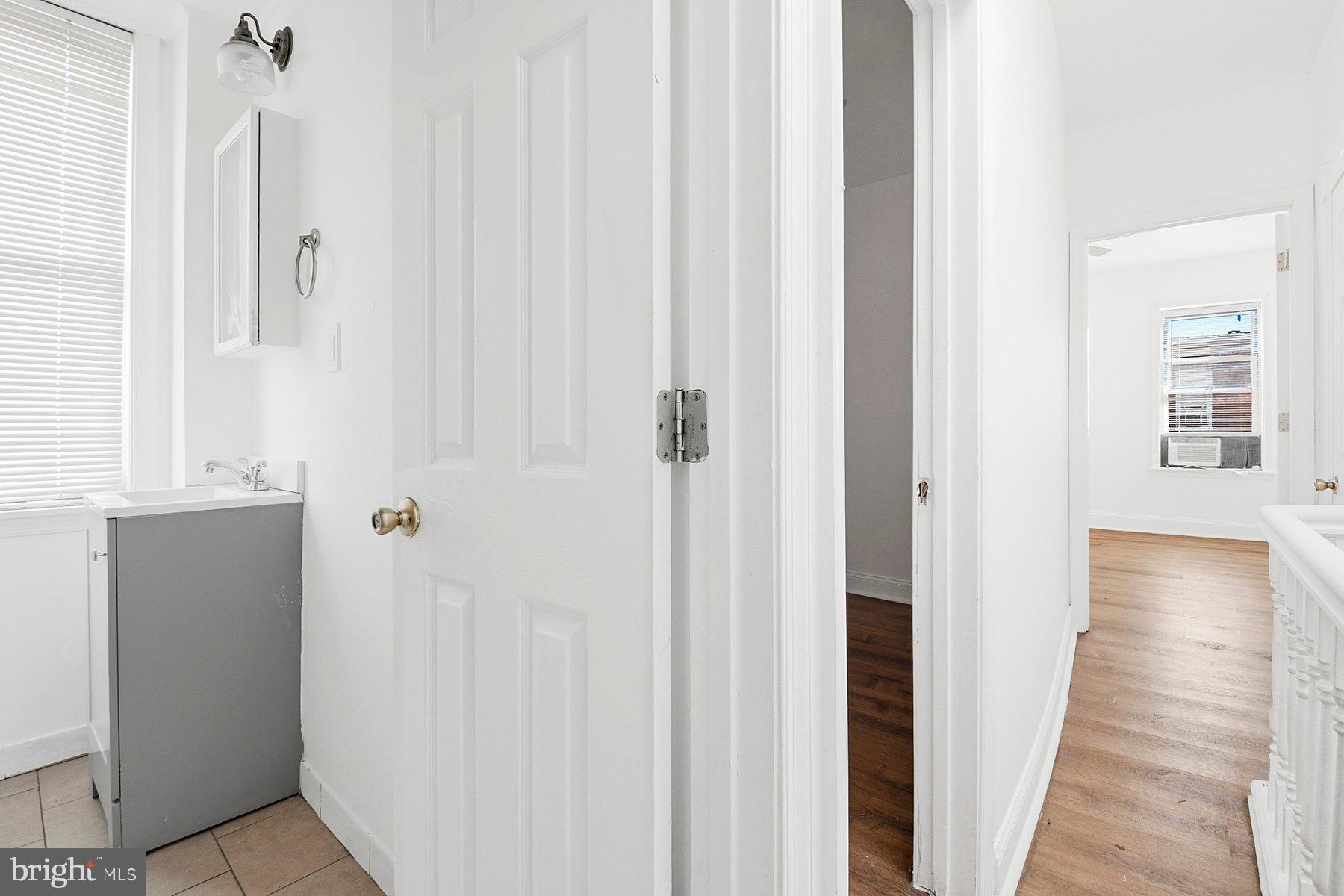 ELLWOOD PARK - Residential