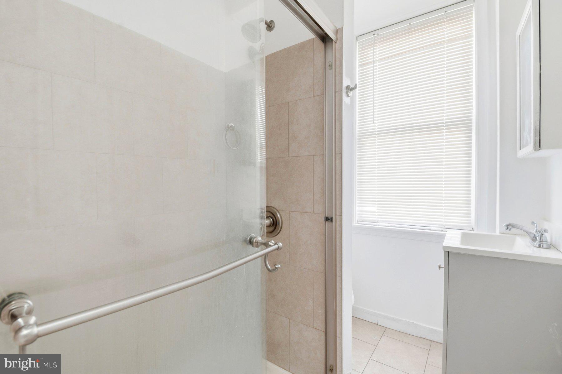 ELLWOOD PARK - Residential