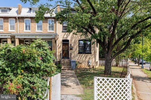 Townhouse For Sale - 1526 Potomac Avenue<br/> WASHINGTON, DC 20003