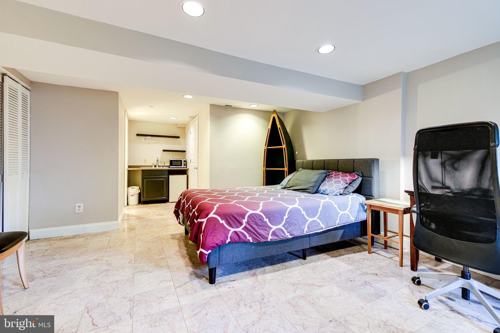 WARWICK VILLAGE - Residential Lease