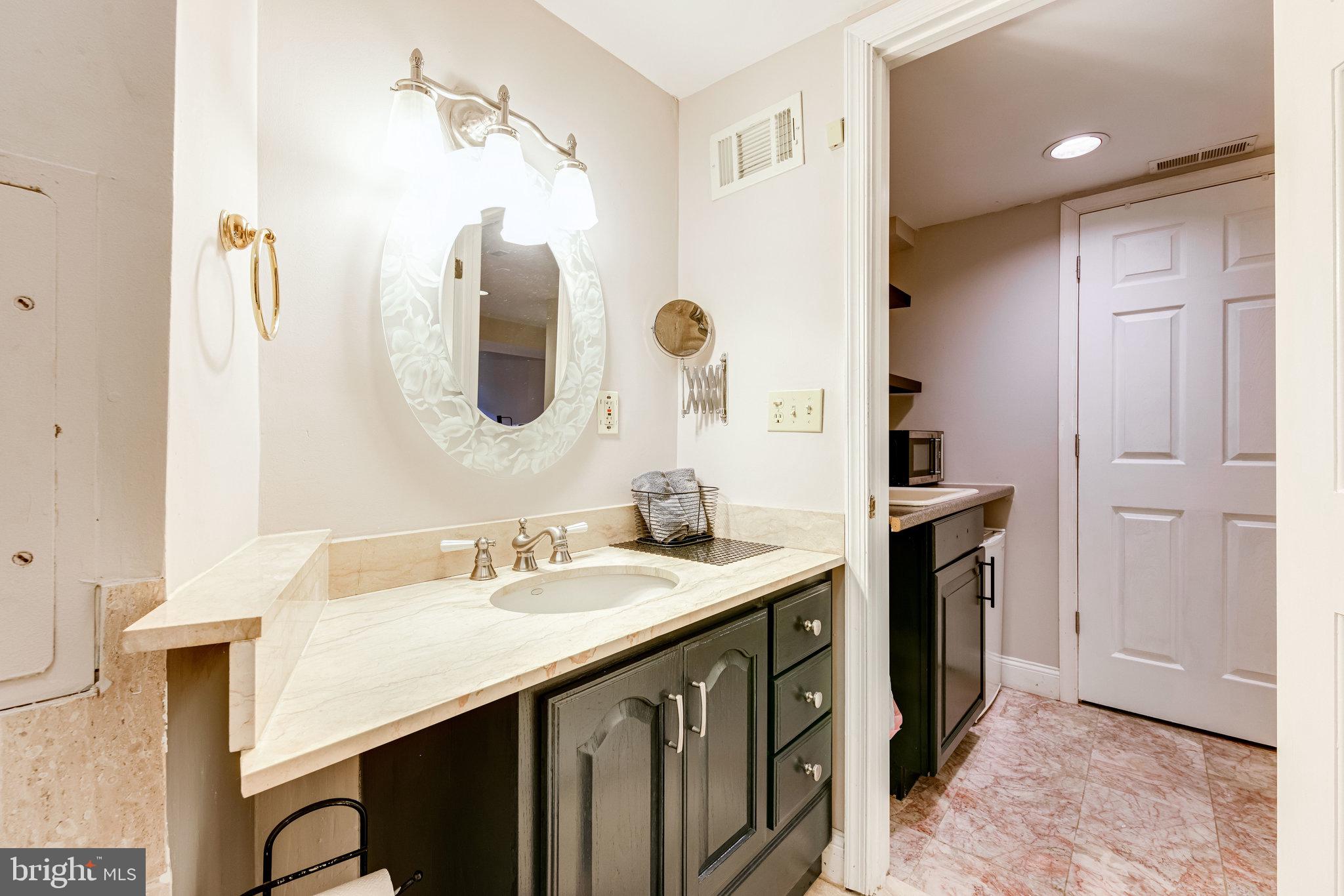 WARWICK VILLAGE - Residential Lease