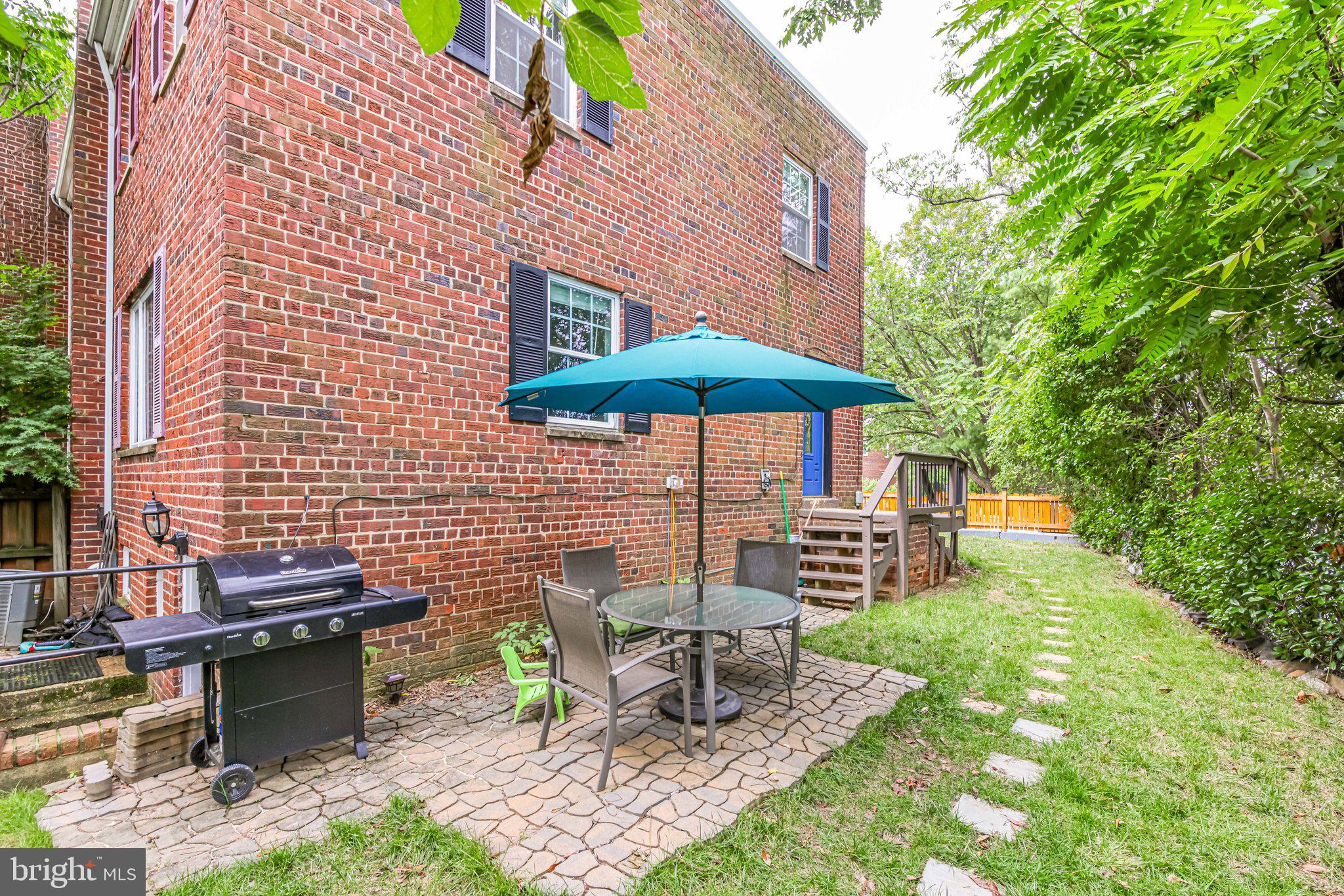 WARWICK VILLAGE - Residential Lease