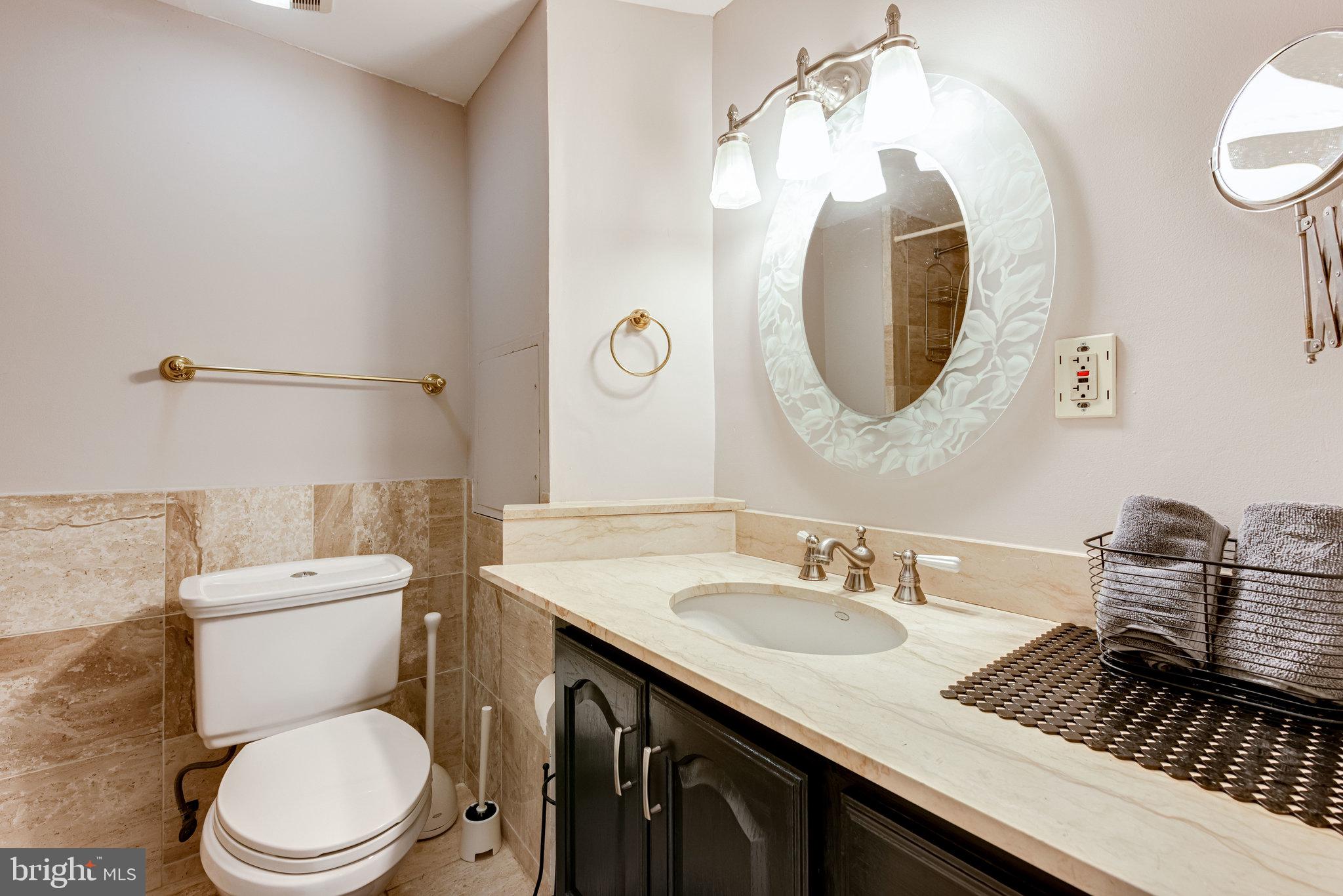 WARWICK VILLAGE - Residential Lease